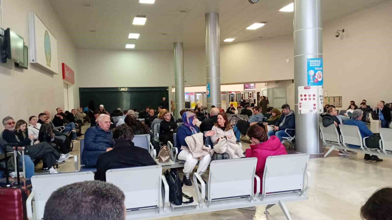 samsunda-yolcu-ucagi-marti-surusune-carpti