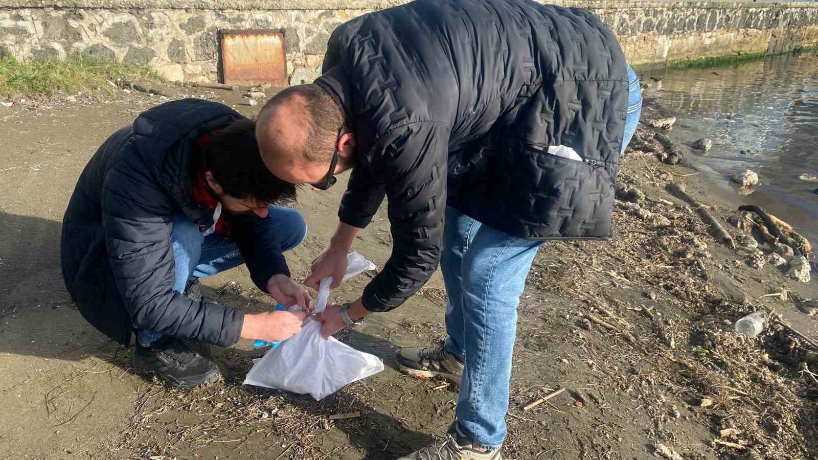 sinopta-deniz-yuzeyindeki-kirlilik-vatandaslari-endiselendirdi