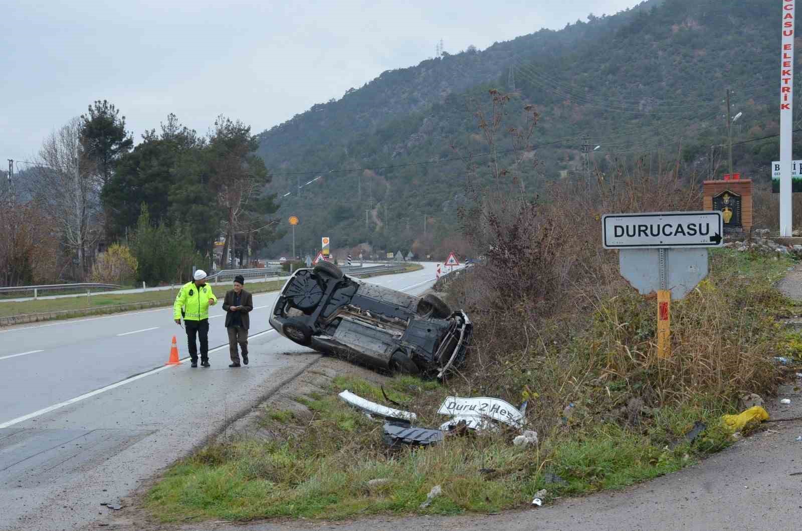 takla-atan-otomobilden-burnu-bile-kanamadan-cikti-polisleri-de-sasirtti