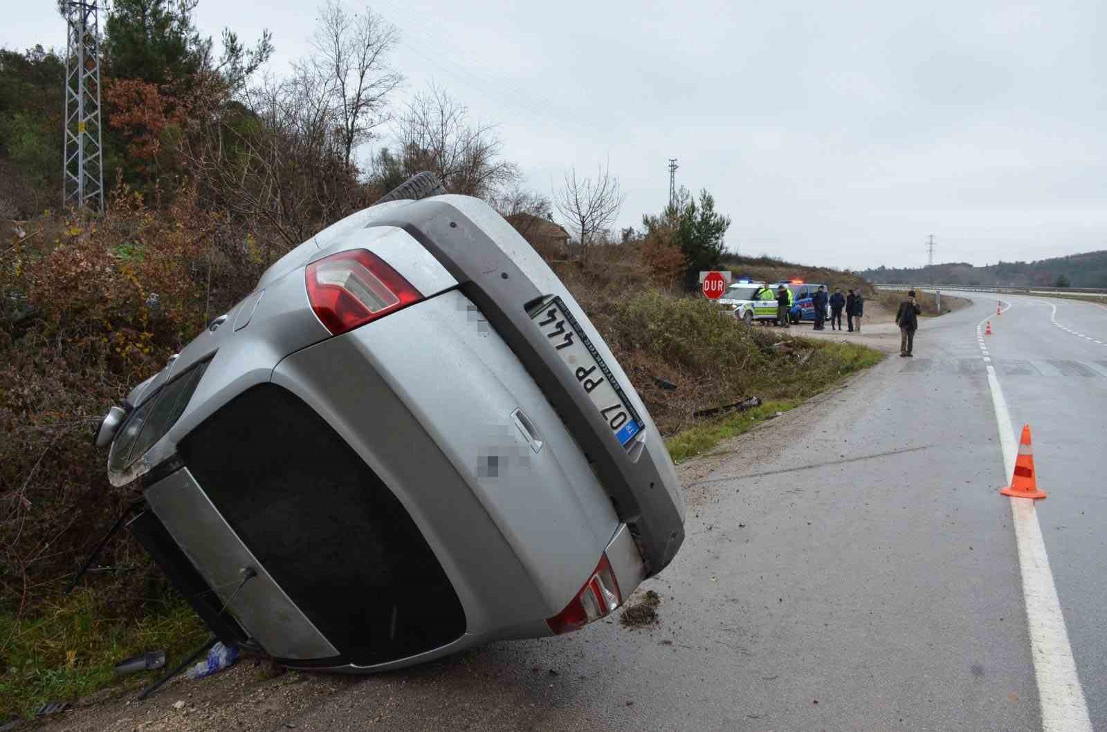 takla-atan-otomobilden-burnu-bile-kanamadan-cikti-polisleri-de-sasirtti