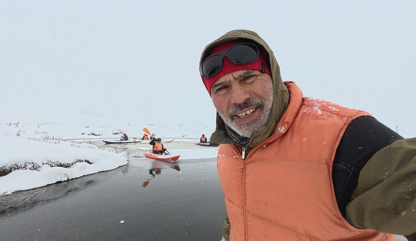 tokat-ordu-sinirinda-donan-mendereslerde-kano-yaptilar