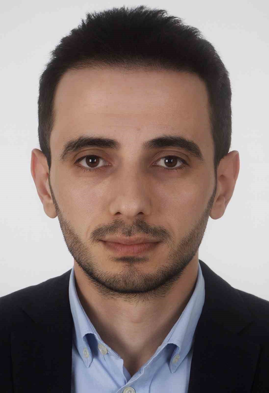 uvey-oglunu-bicaklayarak-oldurdu