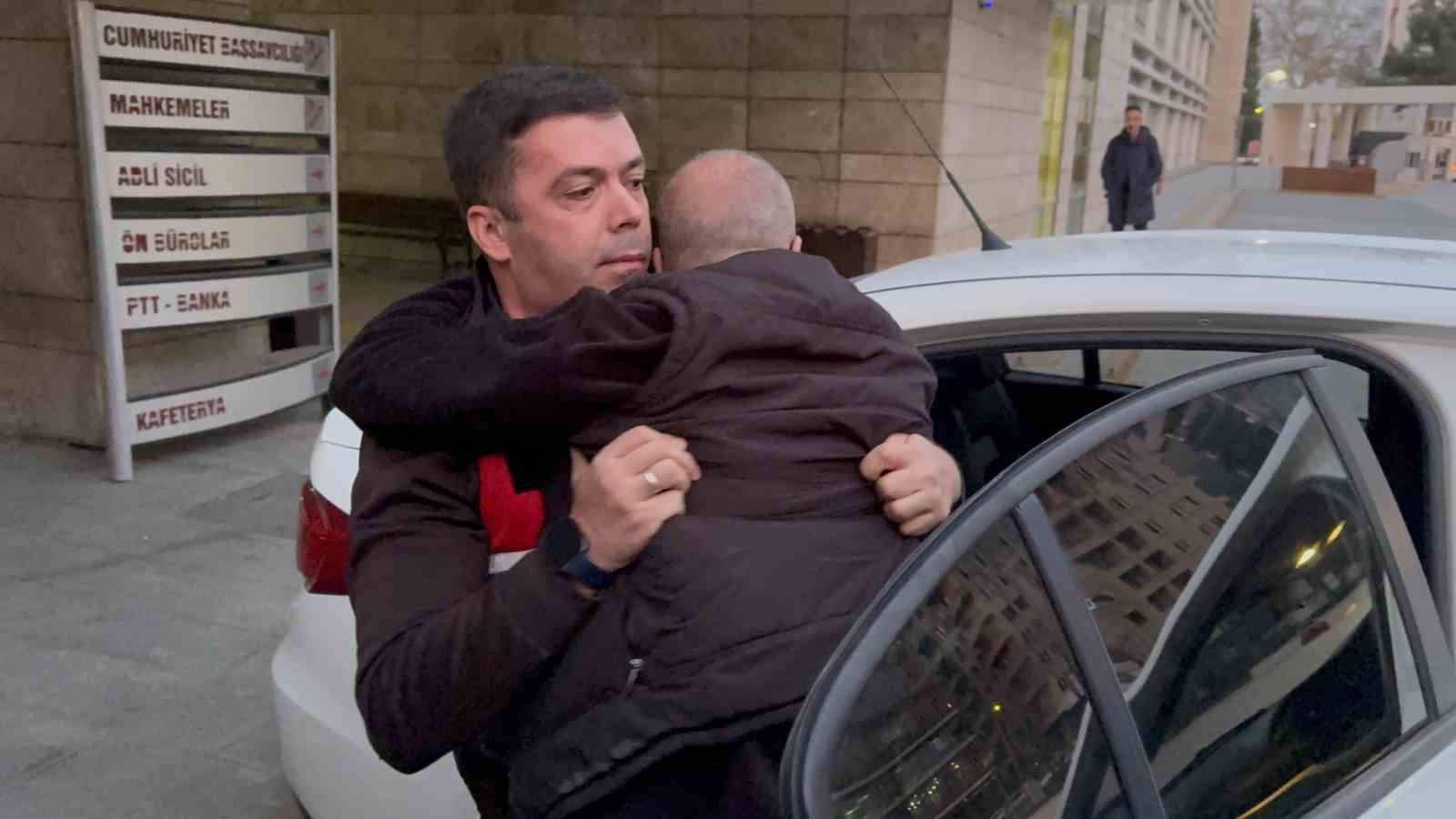 uyusturucu-ticaretinden-11-yil-ceza-yedi-ayaklari-olmayan-hukumlu-tekerlekli-sandalyeyle-cezaevine-goturuldu