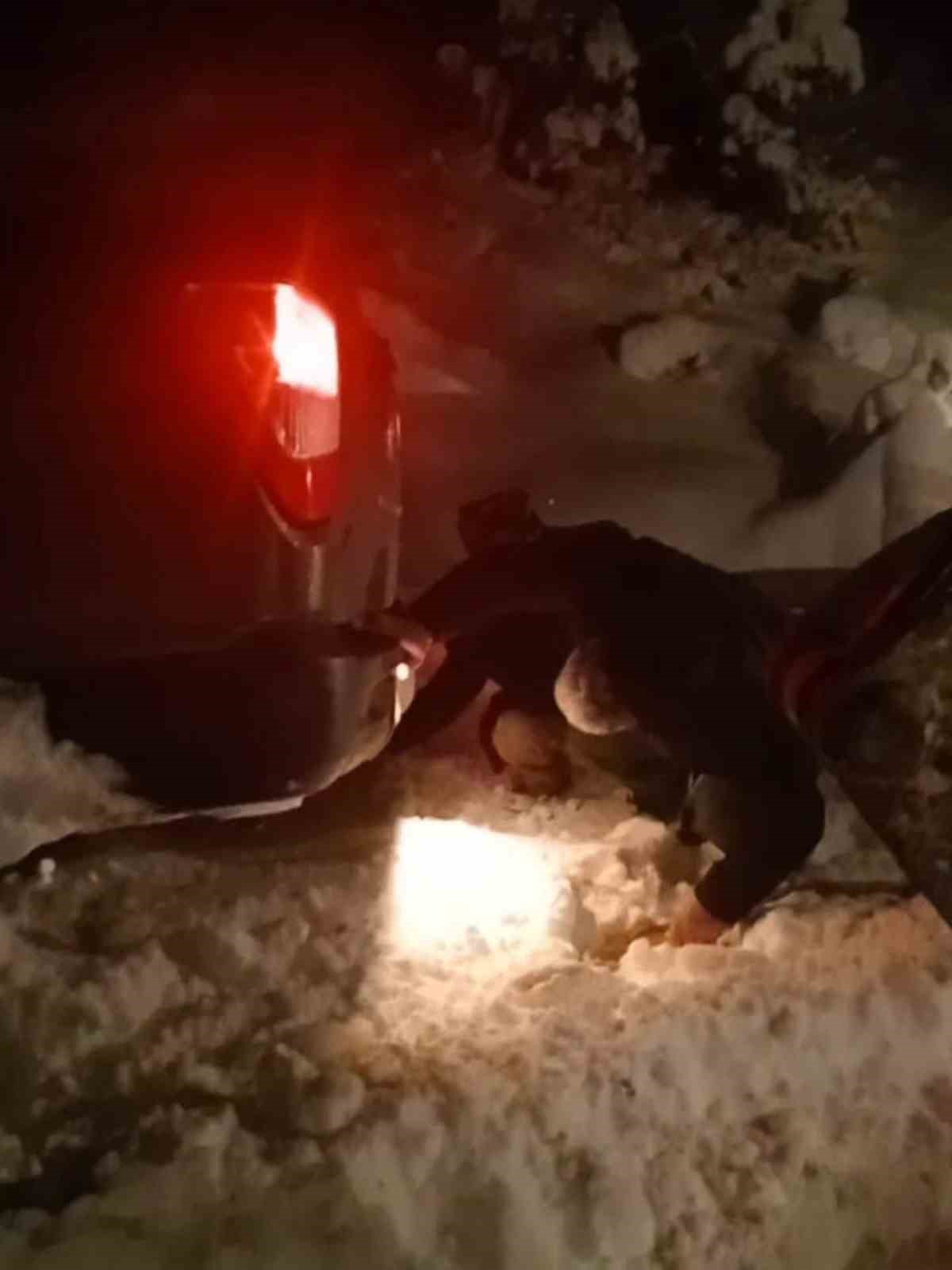 yaylada-mahsur-kalan-aileyi-belediye-ekipleri-kurtardi