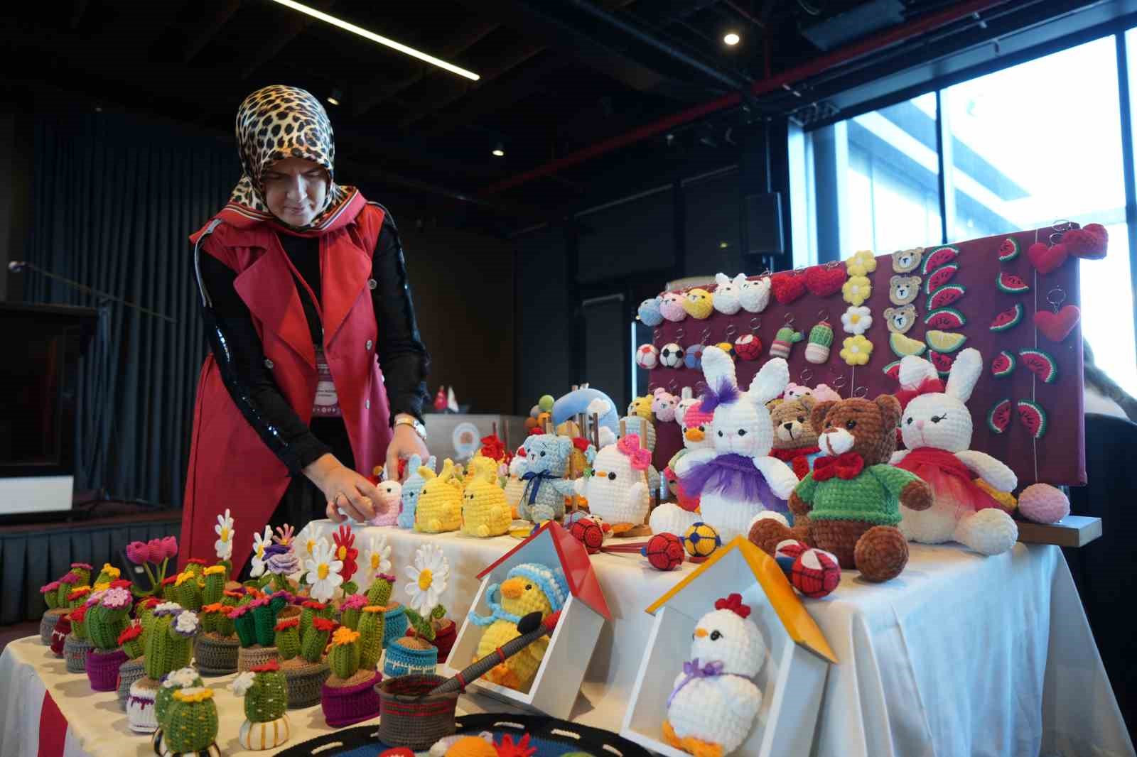 yegeninin-alerjisi-nedeniyle-yaptigi-kucuk-hediye-buyuk-bir-emek-hikayesine-donustu