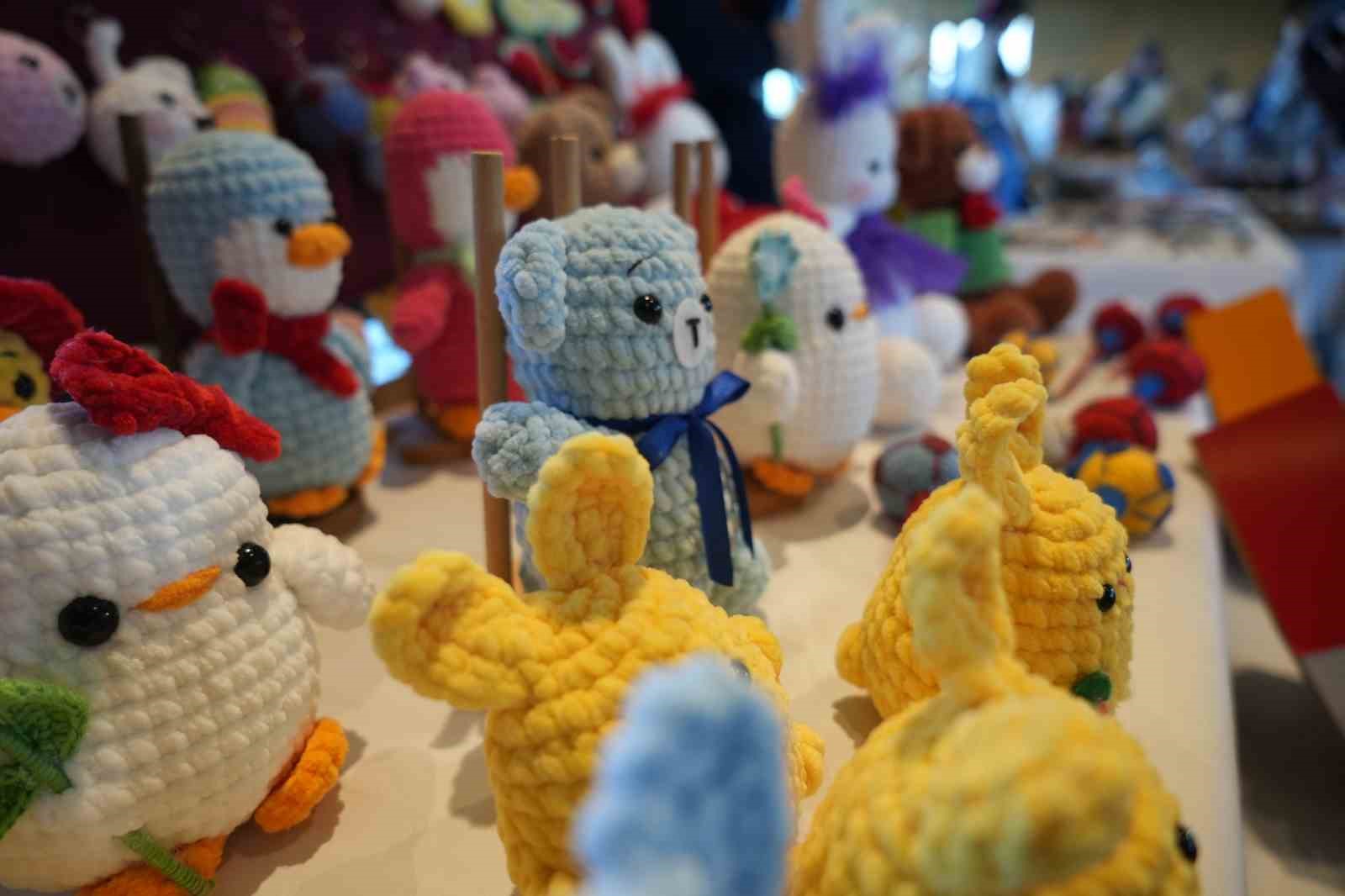 yegeninin-alerjisi-nedeniyle-yaptigi-kucuk-hediye-buyuk-bir-emek-hikayesine-donustu