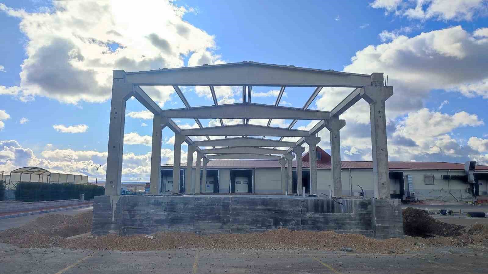 yillik-5-milyon-kutu-kedi-kopek-mamasi-uretim-kapasitesine-sahip-olacak-tesisinde-calismalar-suruyor