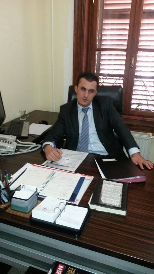 bosanma-asamasindaki-esini-vurup-intihar-etti