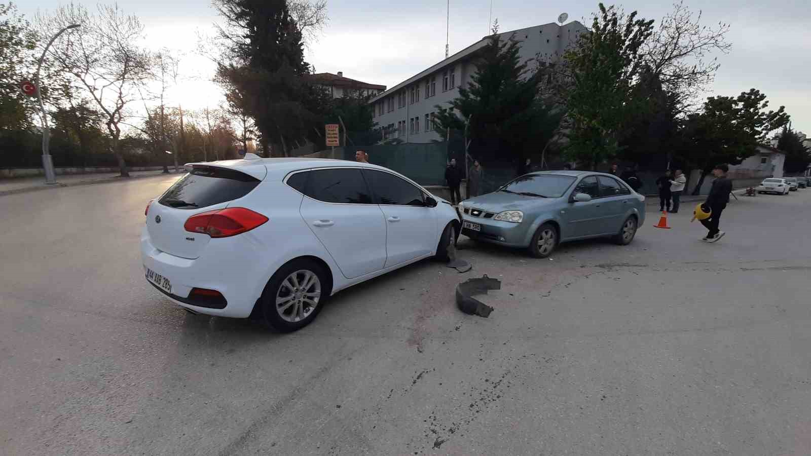 samsunda-trafik-kazasi-4-yarali