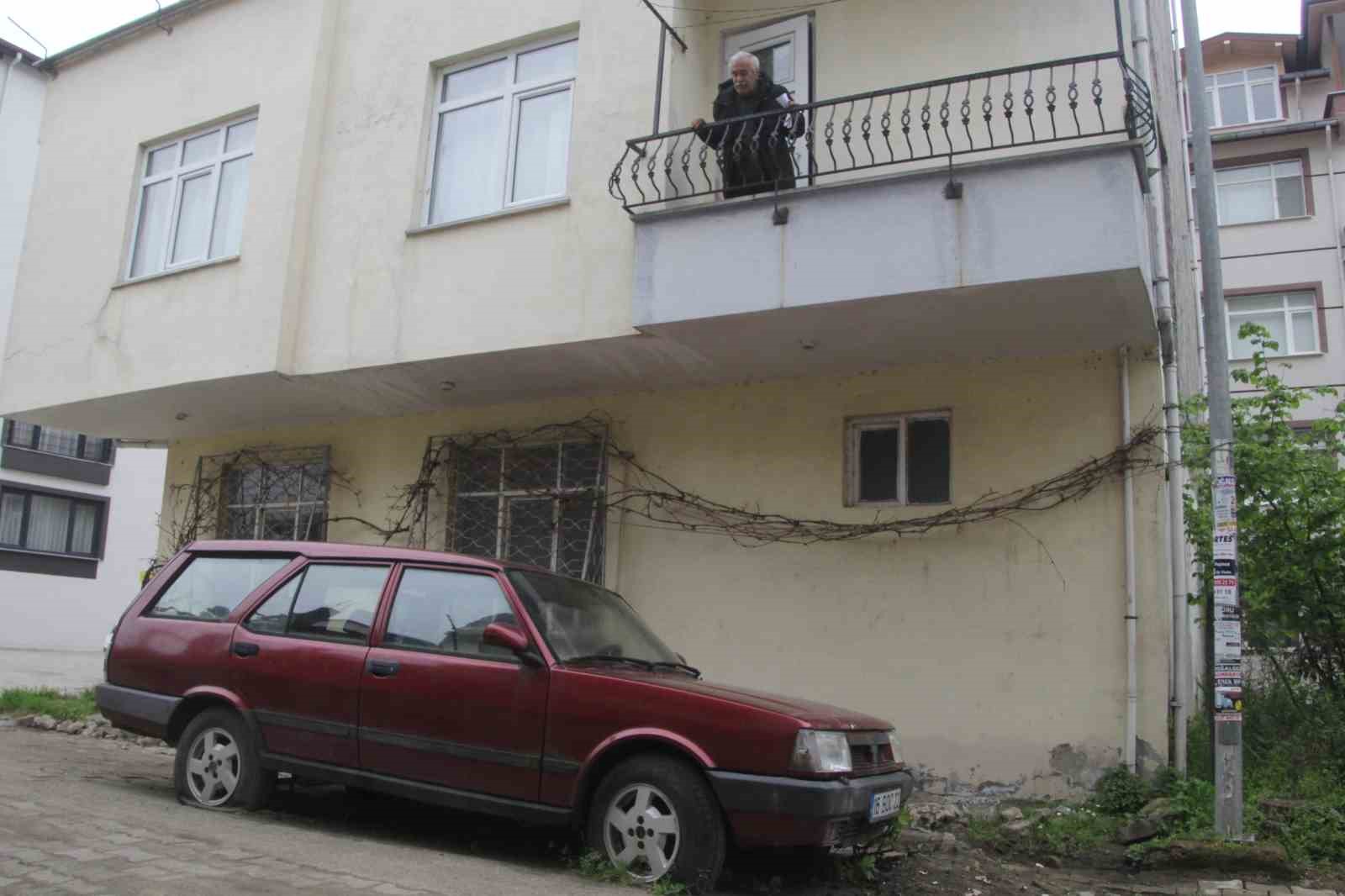 sifir-aldigi-aracini-17-yildir-kullanamiyor