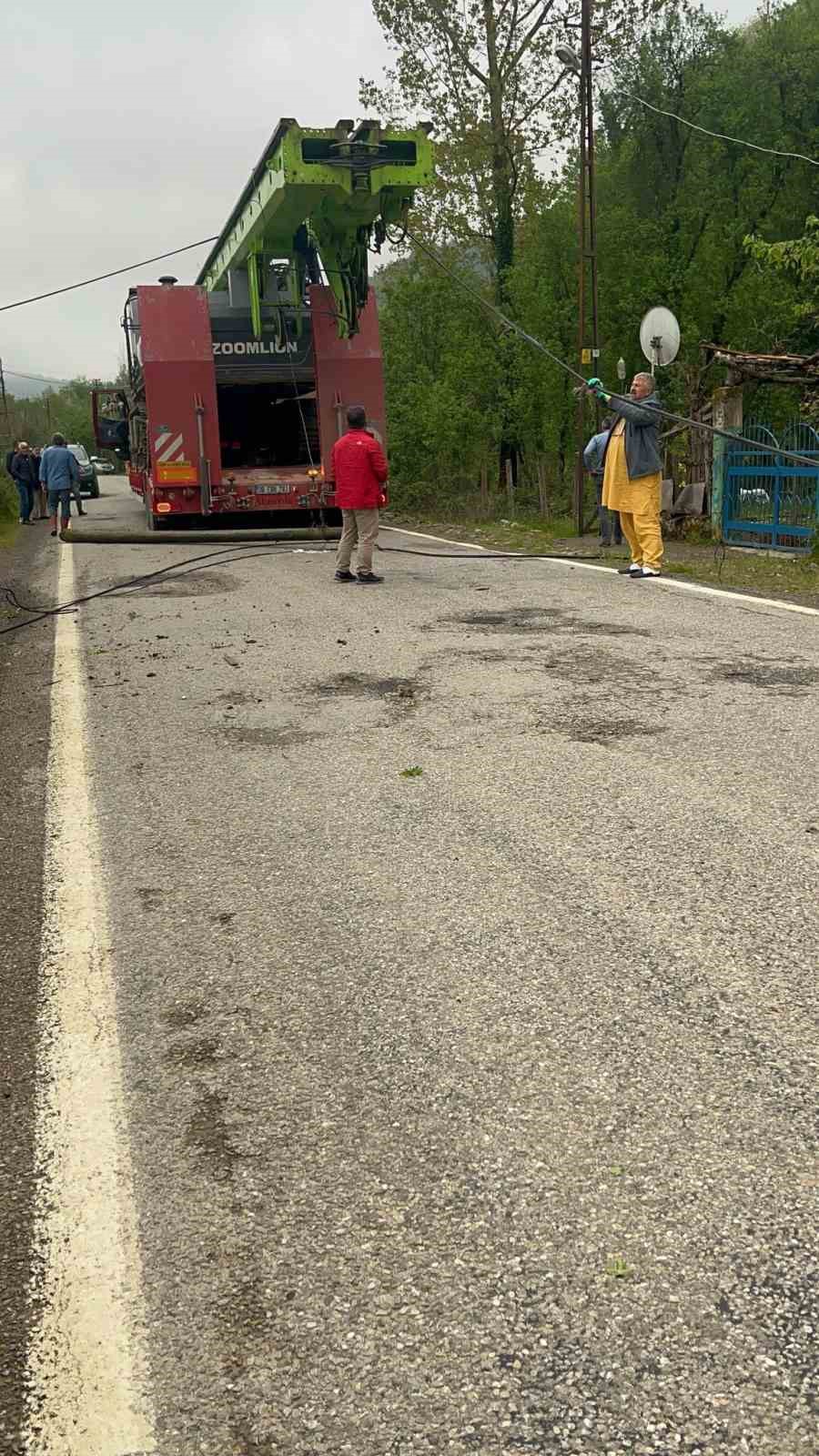 tellere-takilan-tir-interneti-cokertti-trafigi-felc-etti