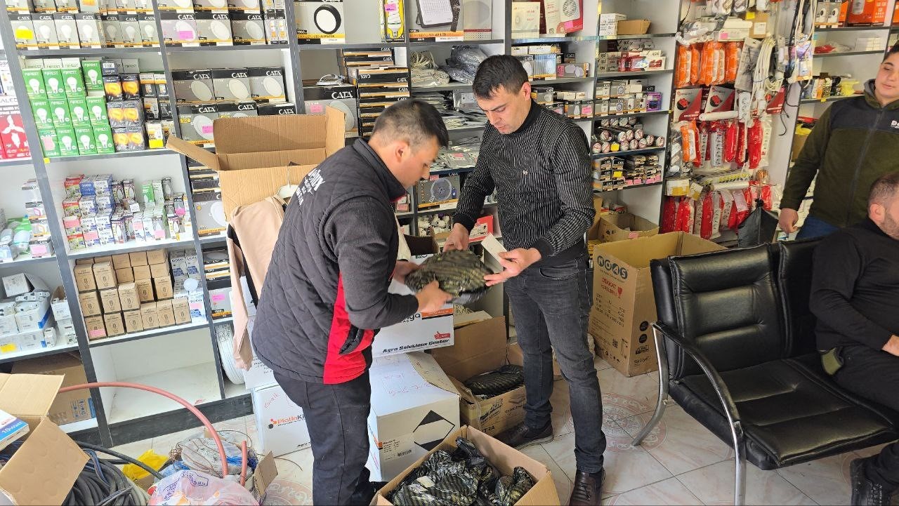 yardimsever-cirak-kazanciyla-cocuklari-sevindiriyor