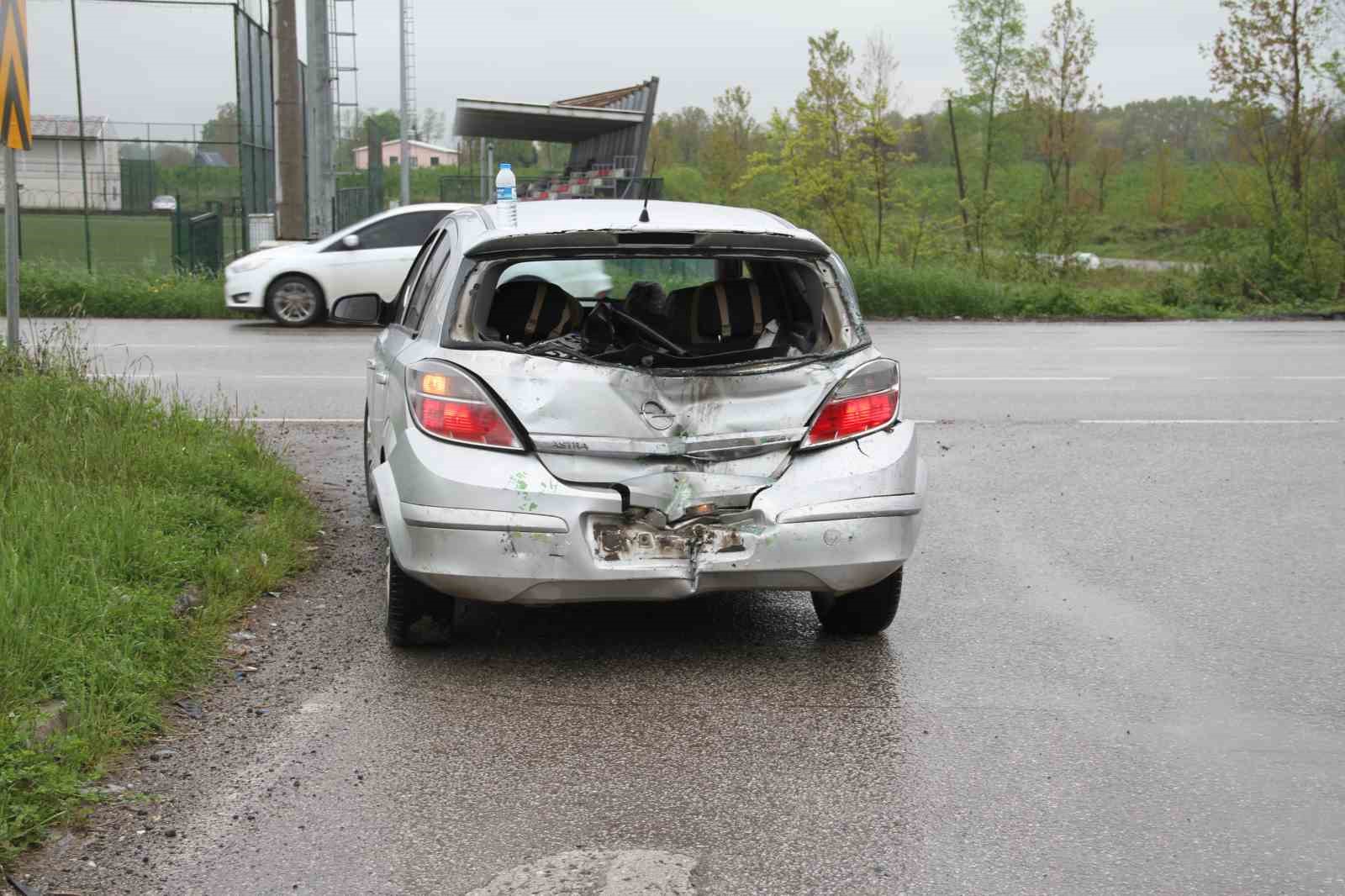 yolcu-otobusu-iki-araca-carpti-1-yarali