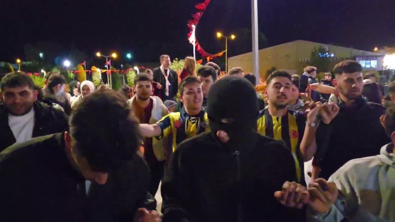 amasyada-galatasarayli-cift-25-sampiyonlugu-52-gunluk-bebekleriyle-kutladi