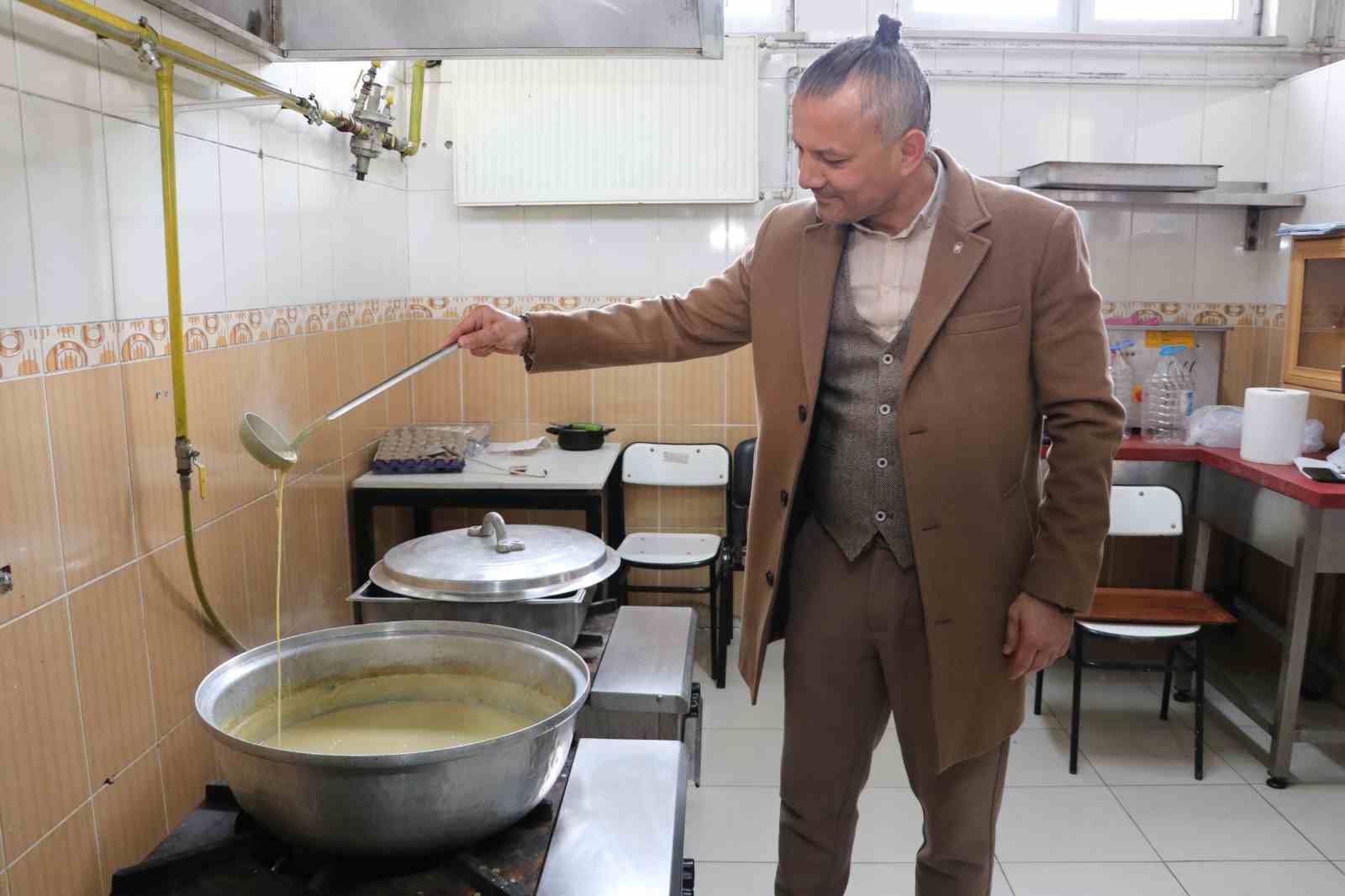 amasyada-ogrencilere-sicak-bir-baslangic-en-saglikli-kase-projesi-hayata-gecti