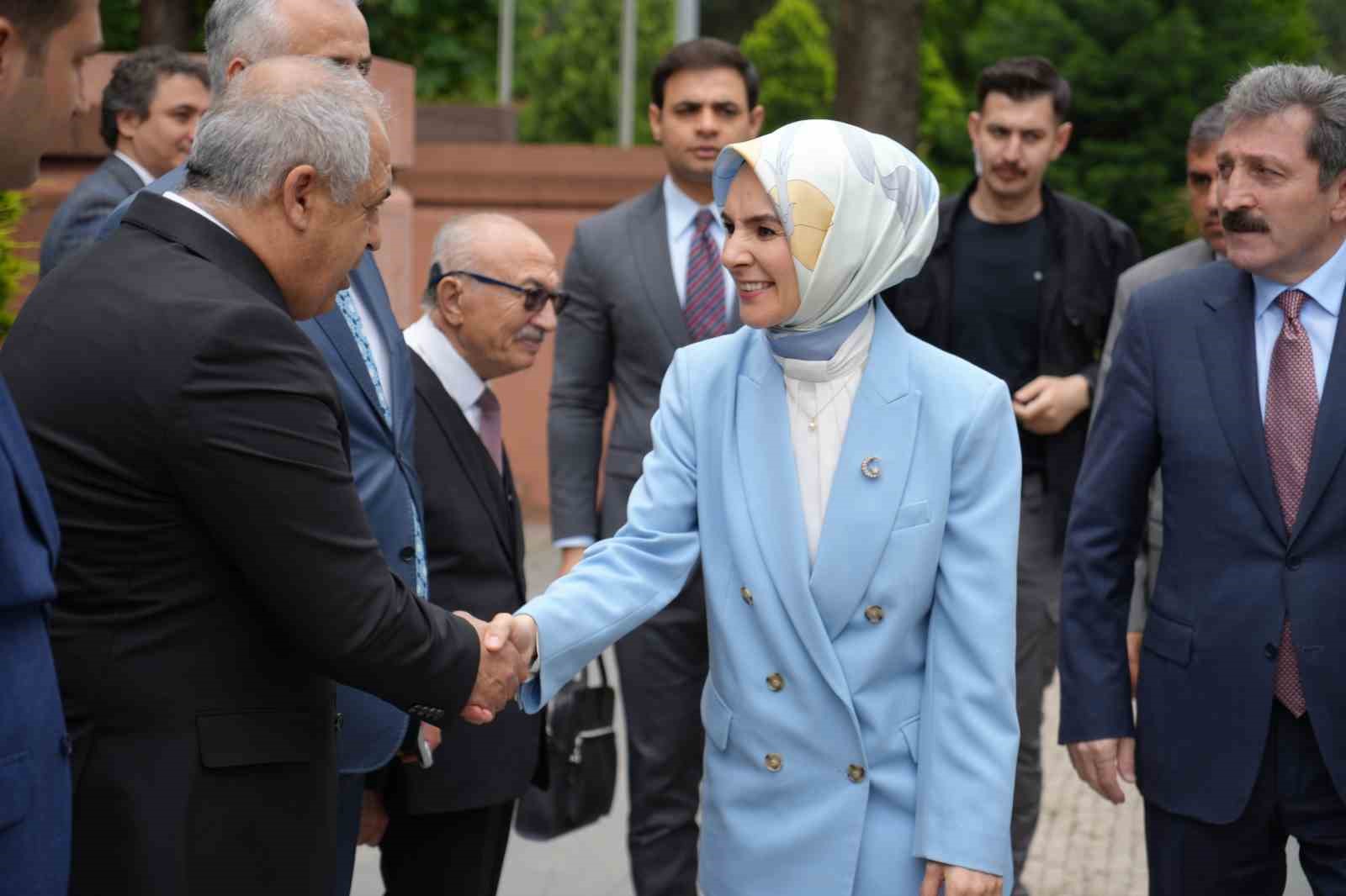 bakan-goktas-163-bin-295-annenin-hesabina-dogum-yardimi-bugun-yatiyor