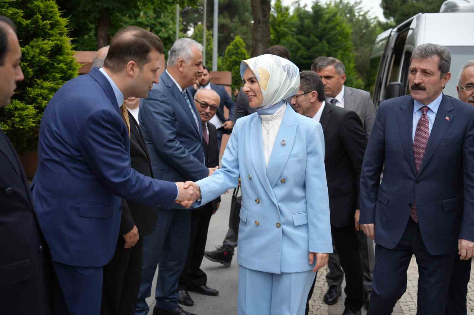 bakan-goktas-163-bin-295-annenin-hesabina-dogum-yardimi-bugun-yatiyor