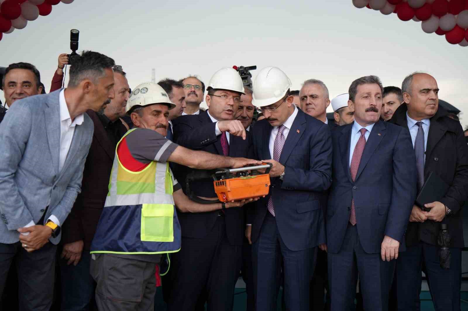 bakan-tunc-yapay-zekayla-isimizi-daha-da-kolaylastiracak-projeleri-onumuzdeki-gunlerde-milletimizle-paylasacagiz