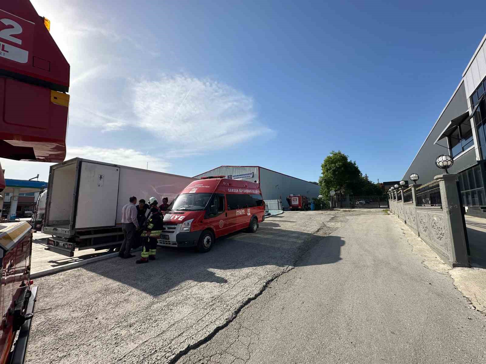 balik-isleme-tesisinde-yangin-panigi