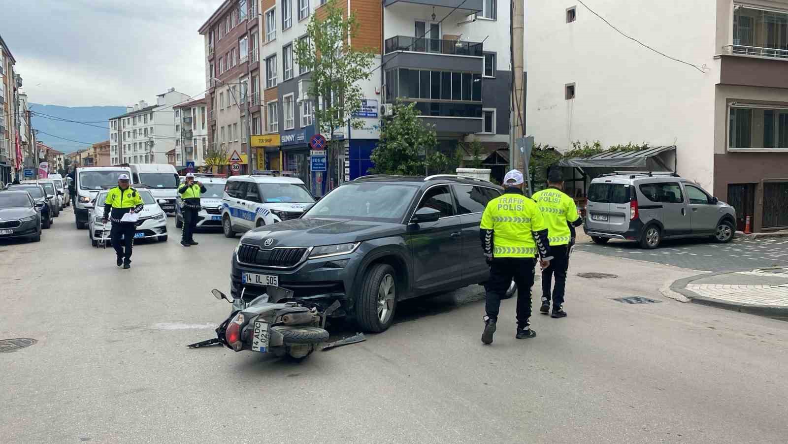 boluda-cip-ile-motosiklet-carpisti-1-yarali