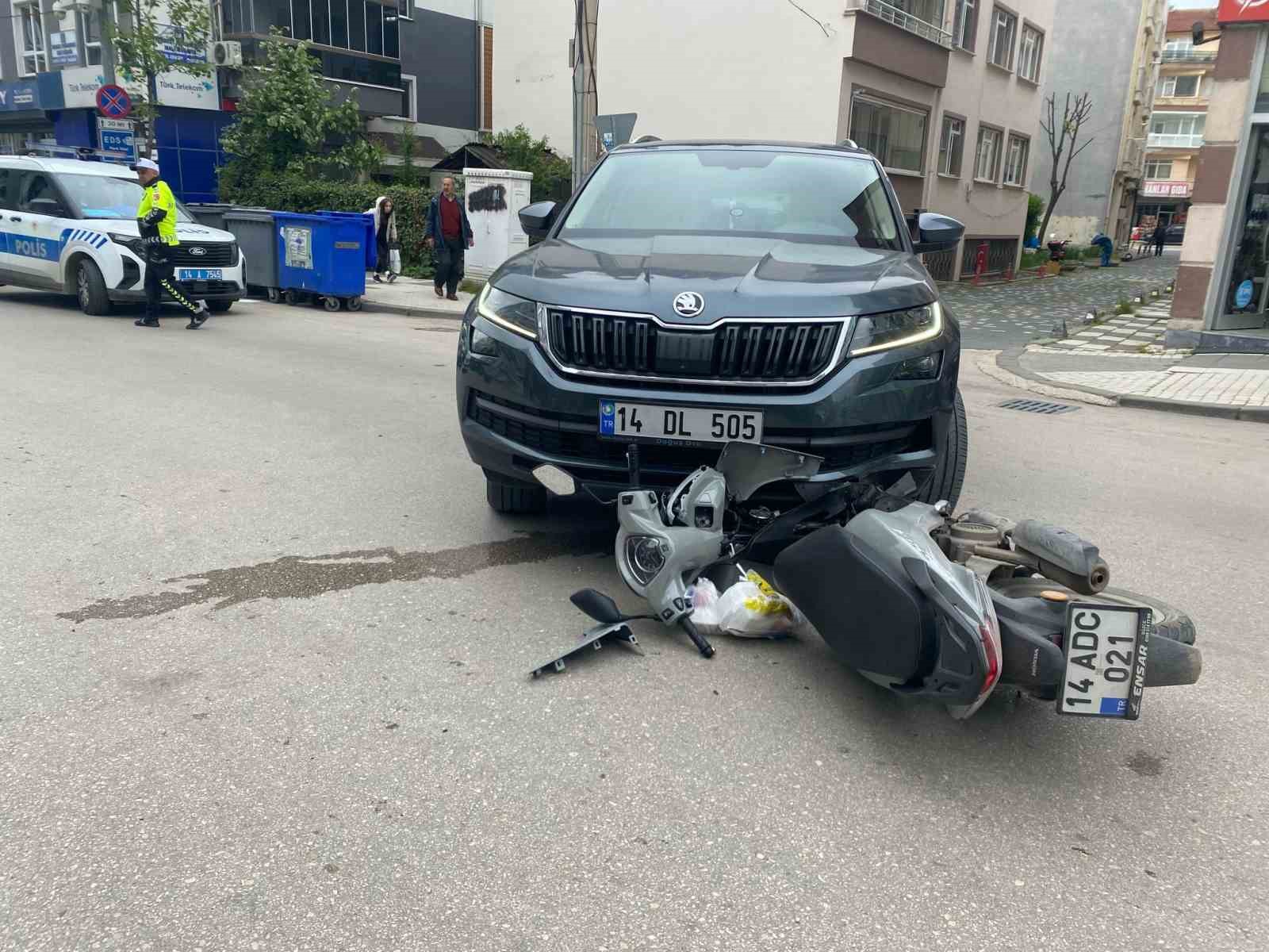 boluda-cip-ile-motosiklet-carpisti-1-yarali