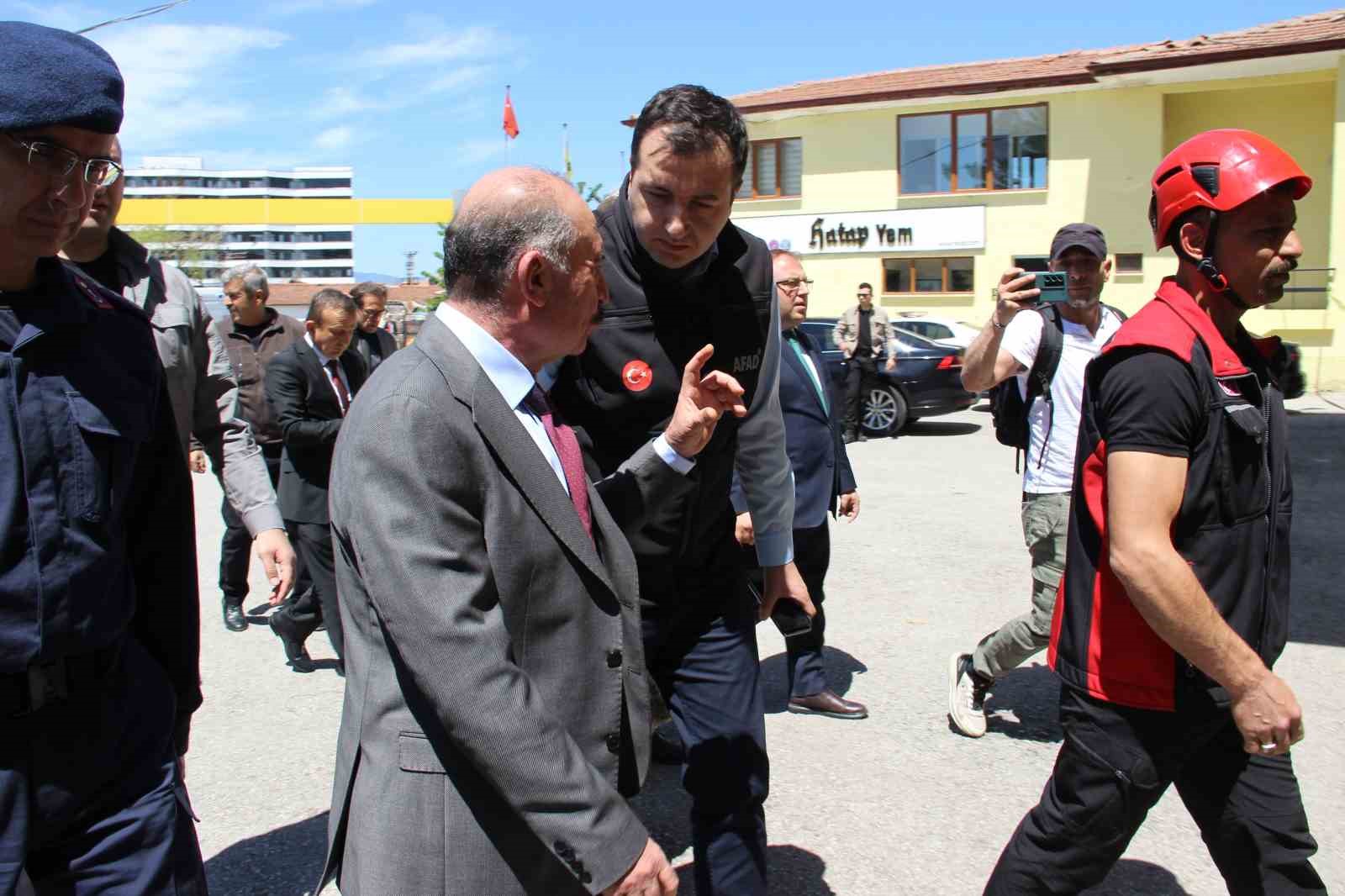 corum-valisi-ali-calgan-iscilerden-birinin-hayati-tehlikesi-var