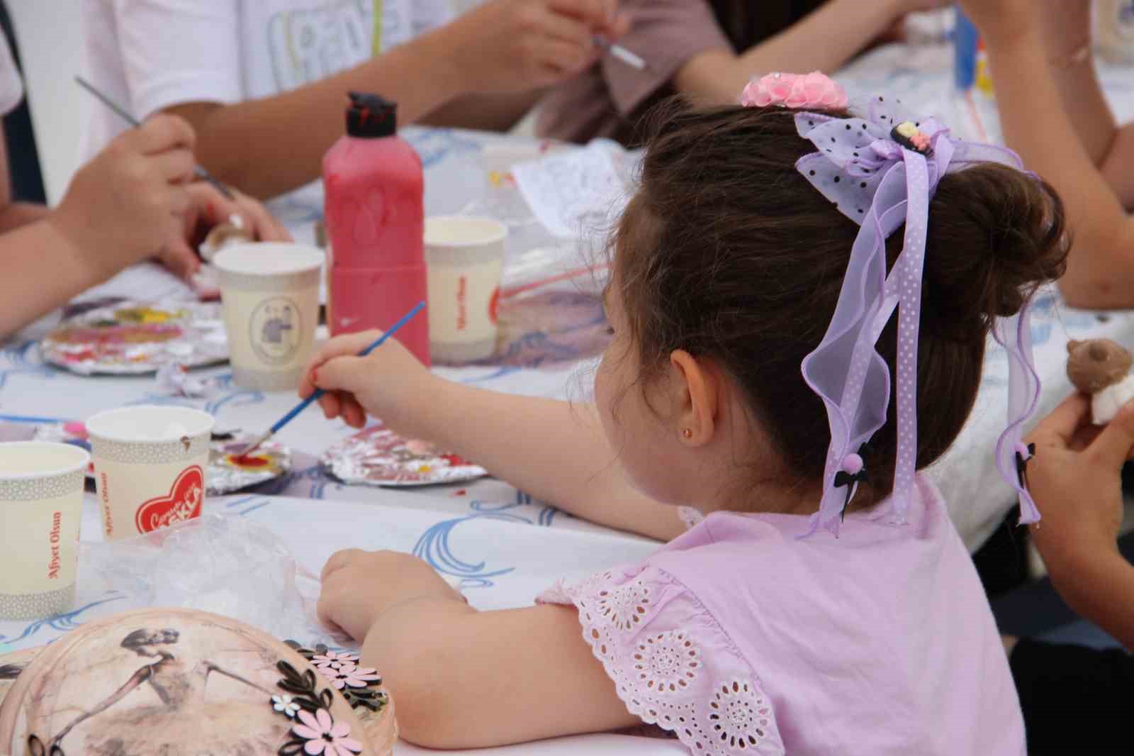 corumda-aileler-festivalde-bulustu-ortaya-renkli-goruntuler-cikti