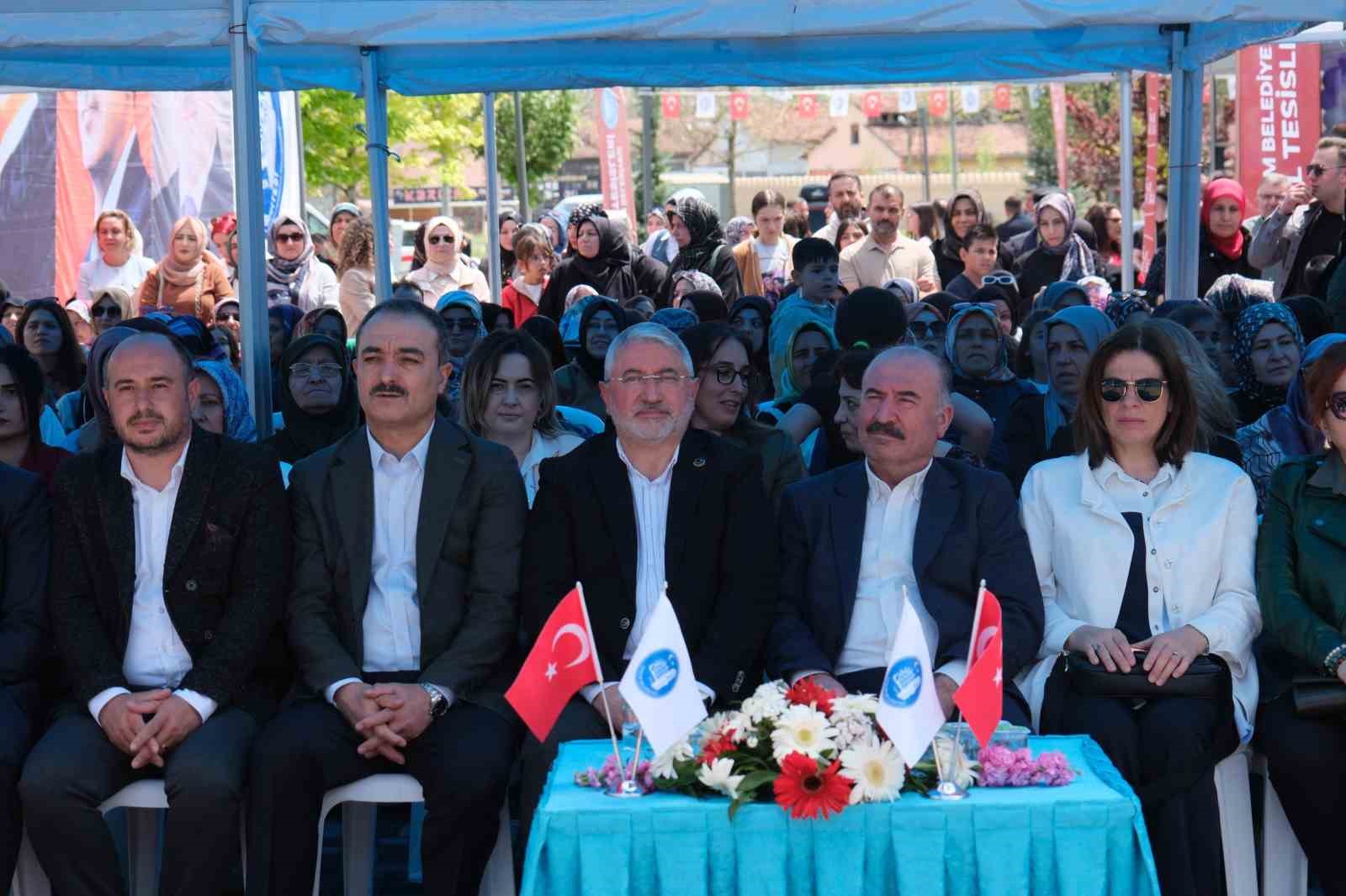 corumda-kadinlara-ozel-gulnus-banu-sultan-kadinlar-lokali-acildi