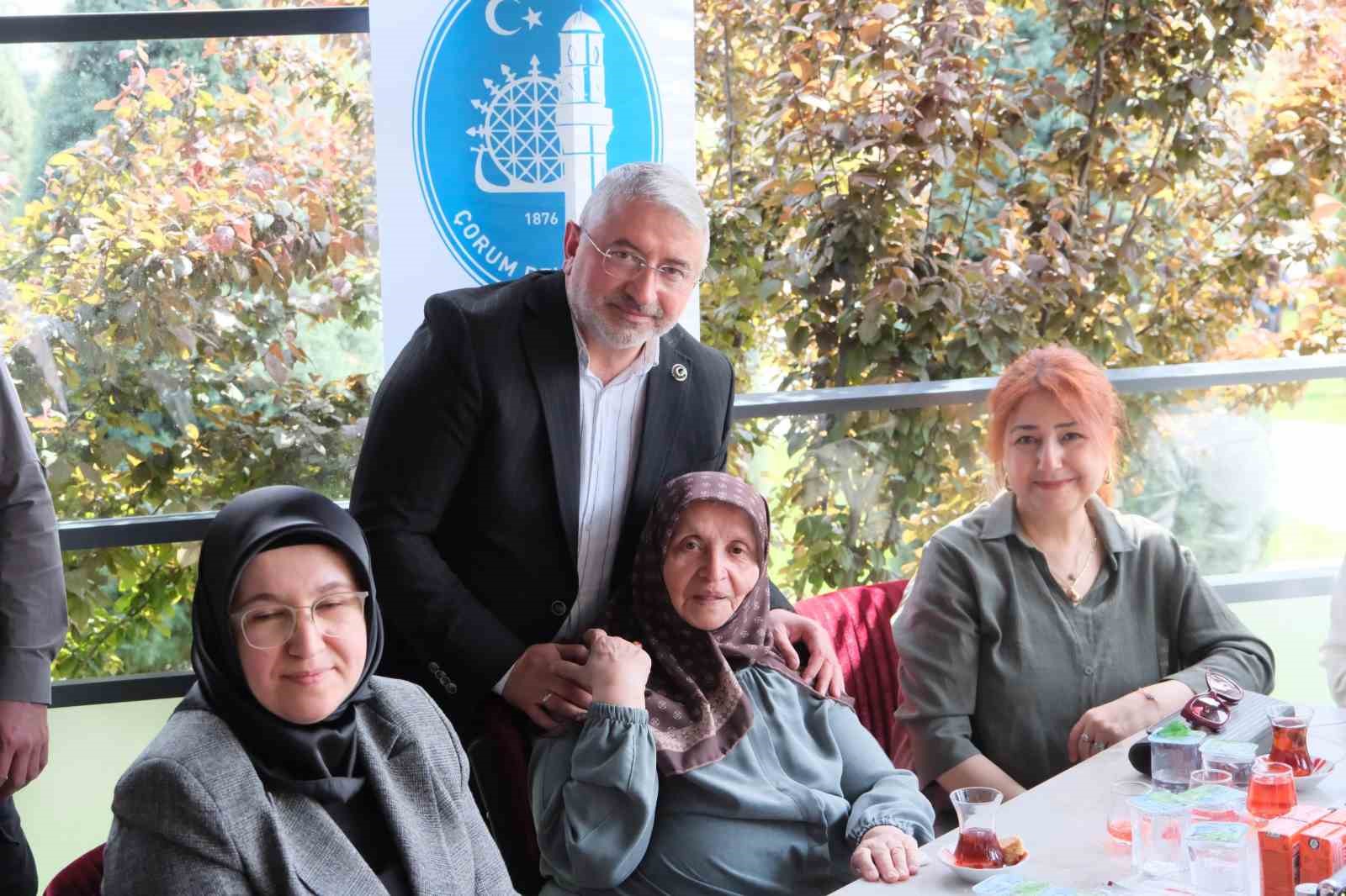 corumda-kadinlara-ozel-gulnus-banu-sultan-kadinlar-lokali-acildi