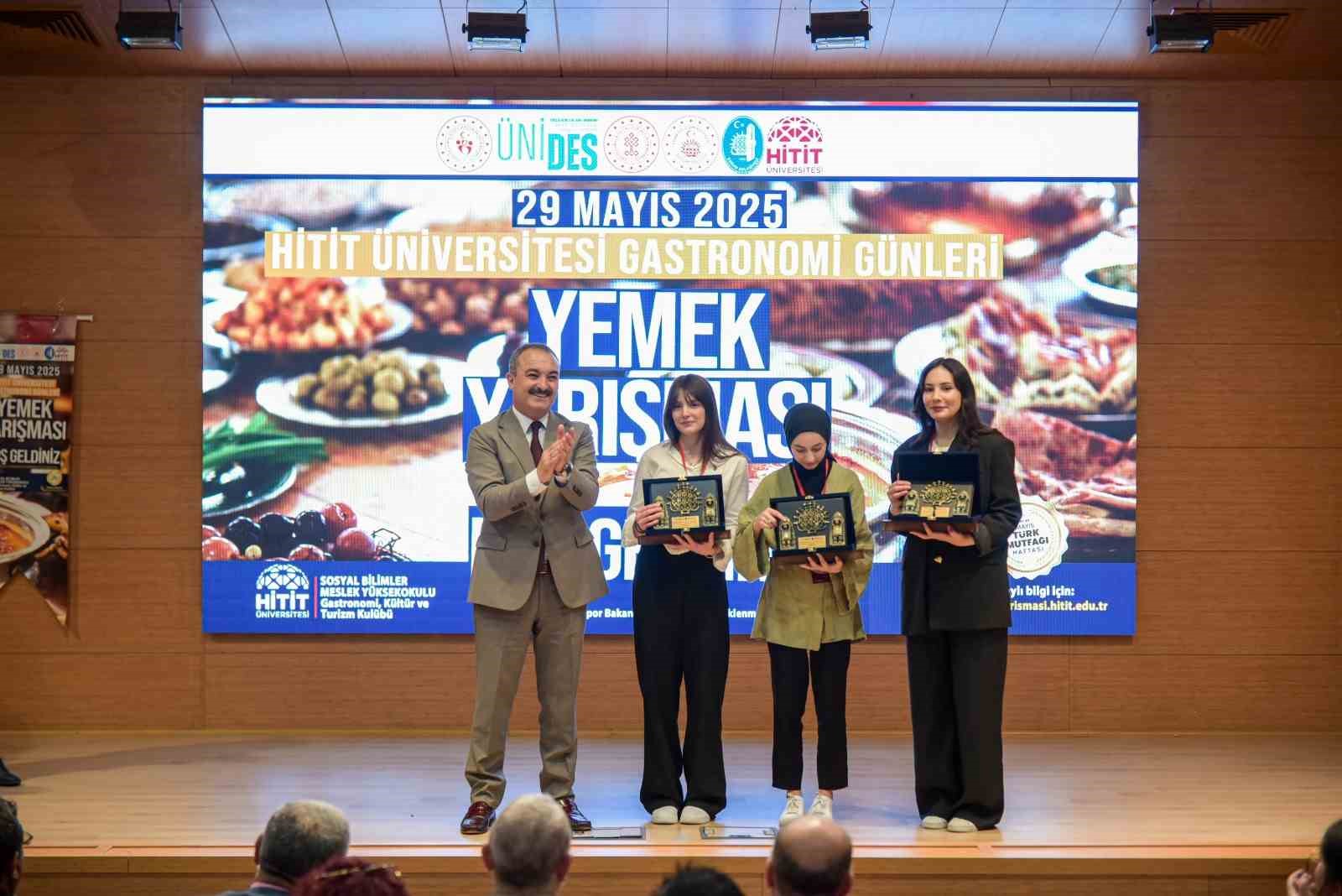 corumda-turk-mutfagi-haftasi-gastronomi-yarismasiyla-kutlandi