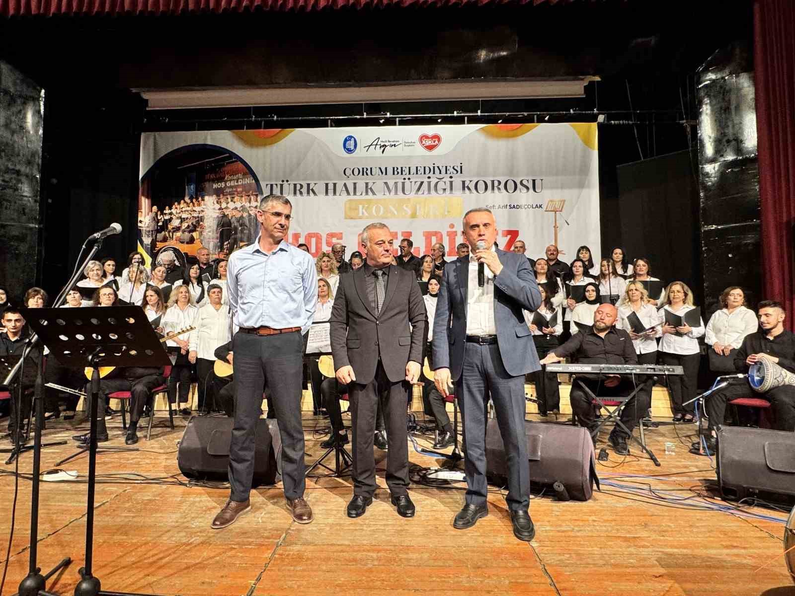corumda-turku-dolu-gece-belediye-korosundan-muhtesem-konser