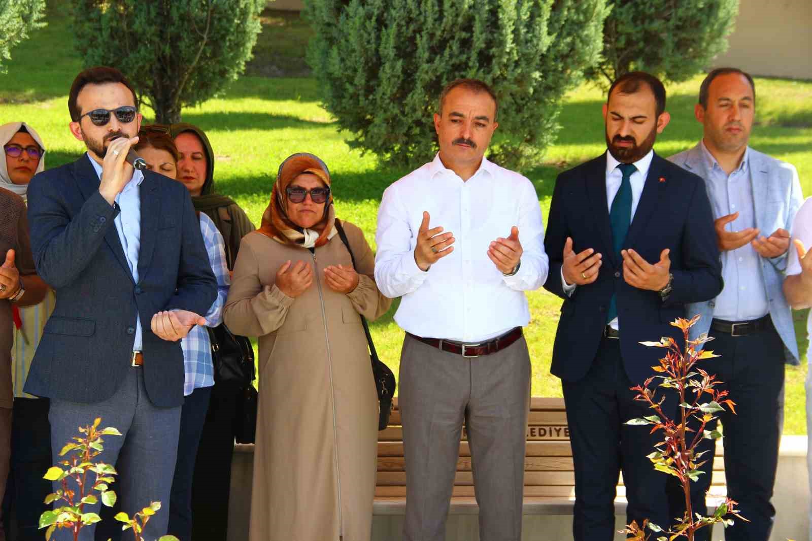 corumda-yuzlerce-universite-ogrencisinden-sehitlere-vefa-yuruyusu