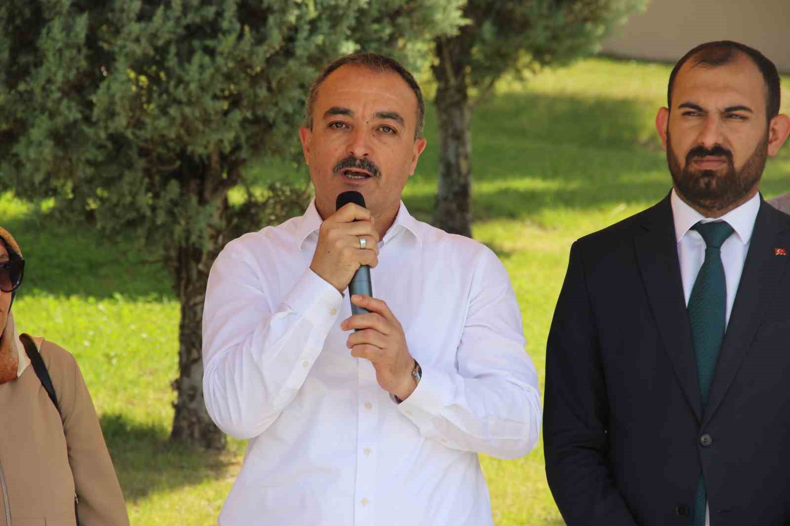 corumda-yuzlerce-universite-ogrencisinden-sehitlere-vefa-yuruyusu