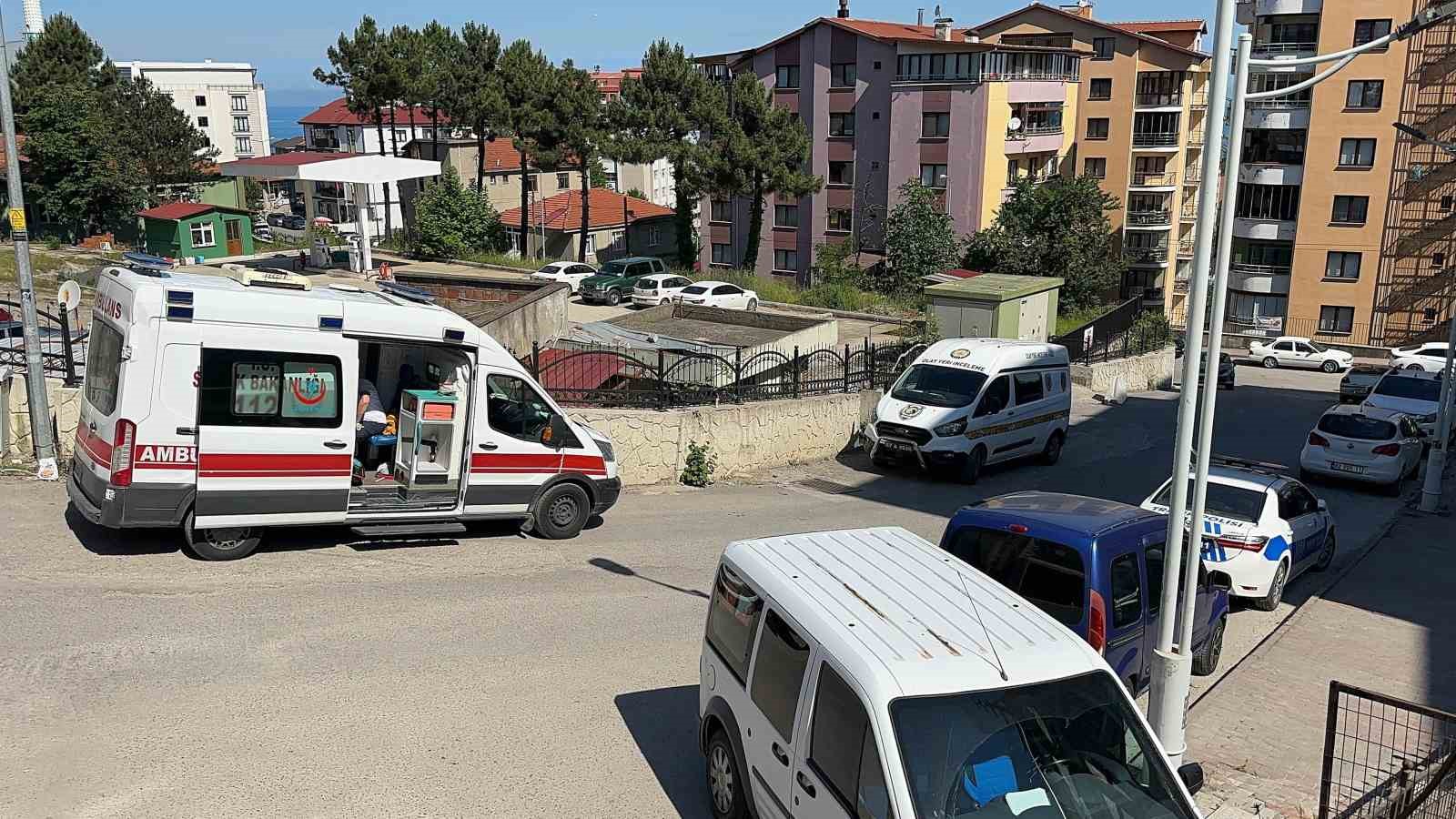 genc-kadin-apartman-onunde-olu-bulundu