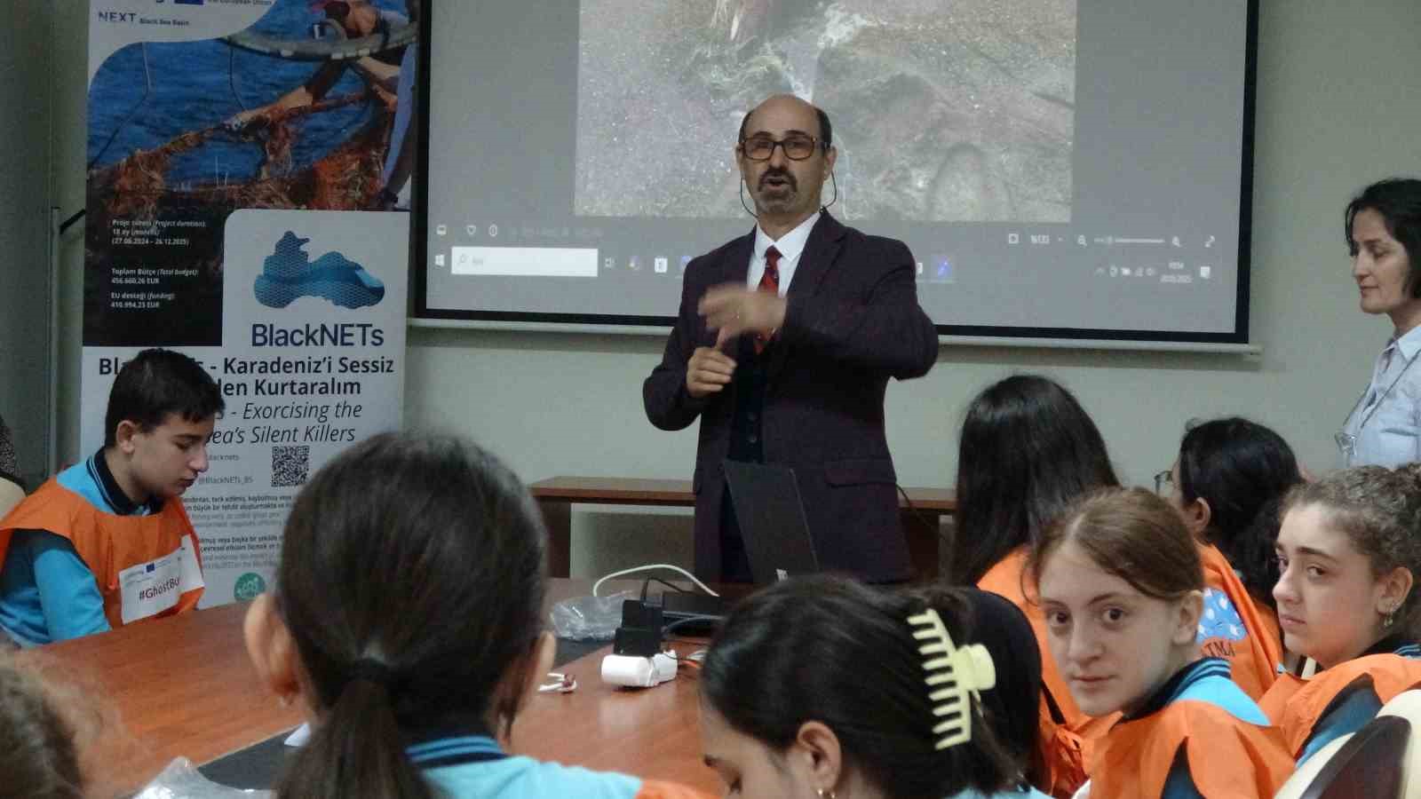 karadenizin-derinleri-hayalet-aglarla-dolu