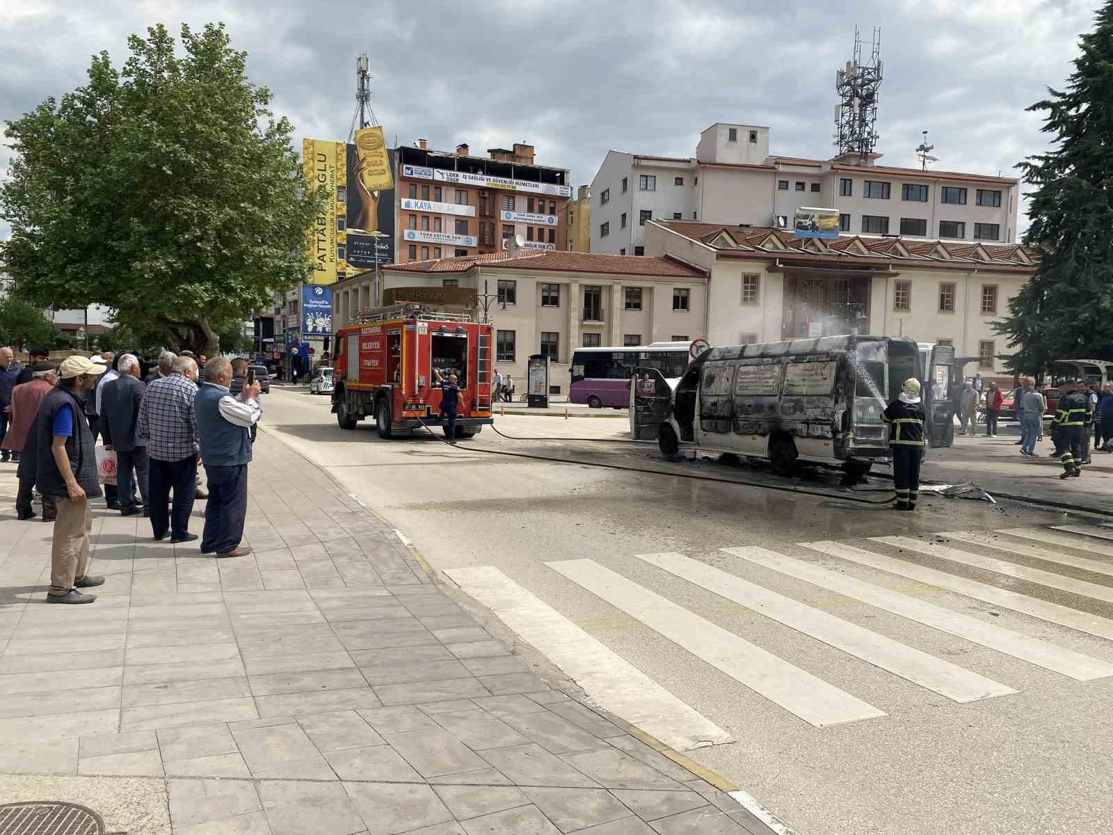 polis-ekibi-islem-yapmak-isteyince-hacizli-araci-atese-verdi