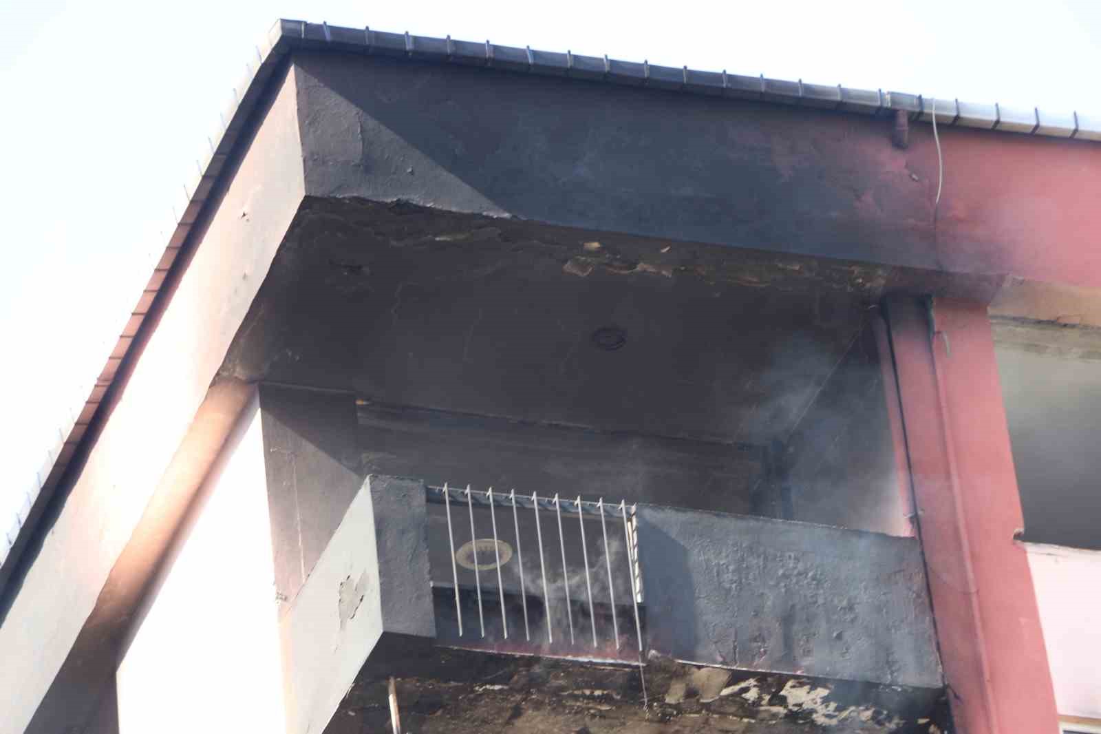 rizede-bos-binada-yangin-cikti
