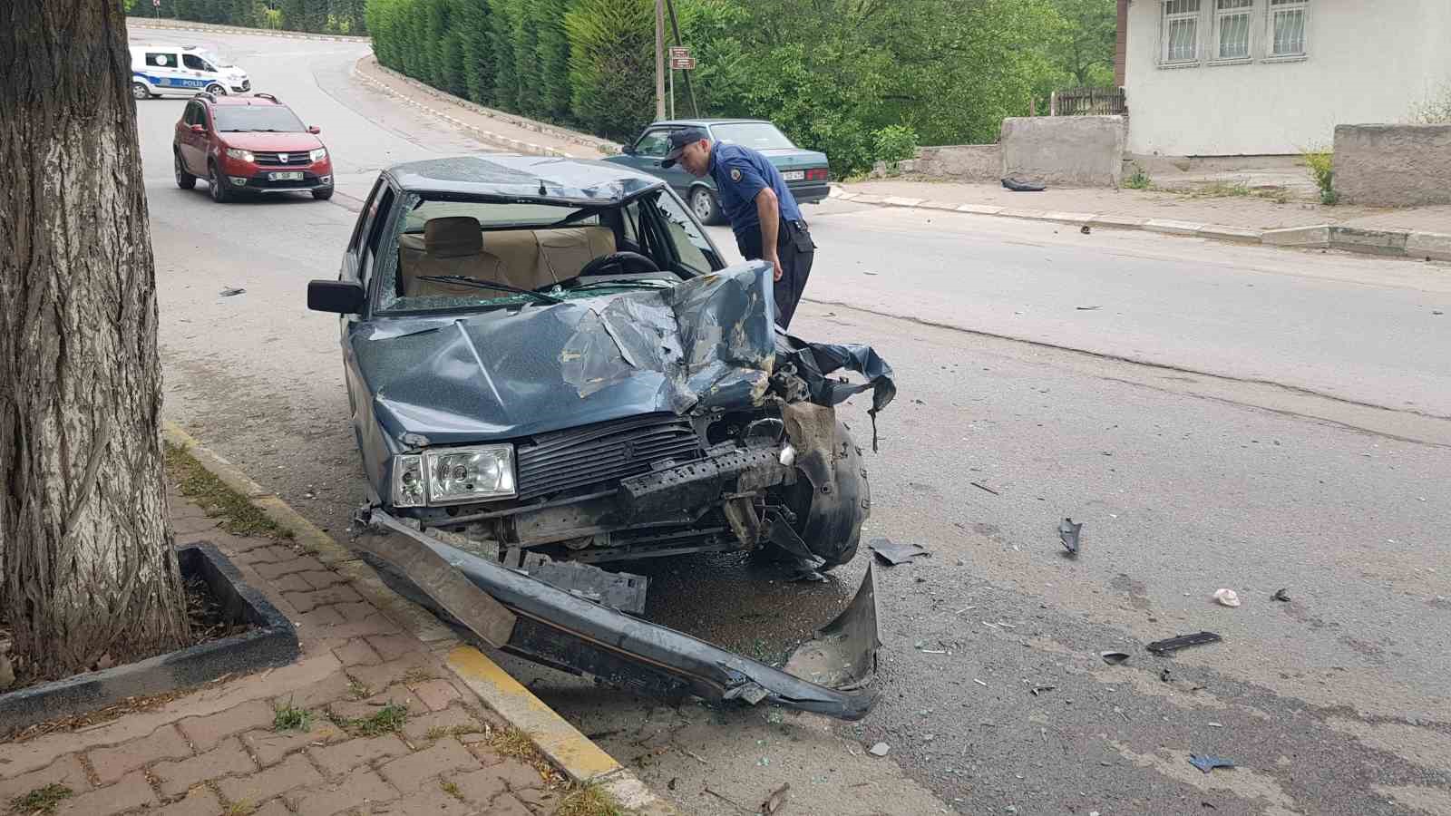 safranboluda-otomobille-motosiklet-carpisti-3-yarali
