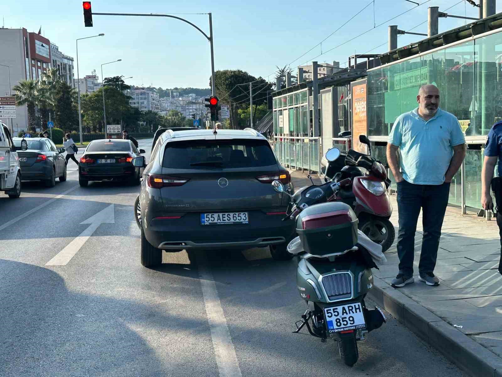 samsunda-trafik-kazasi-1-yarali