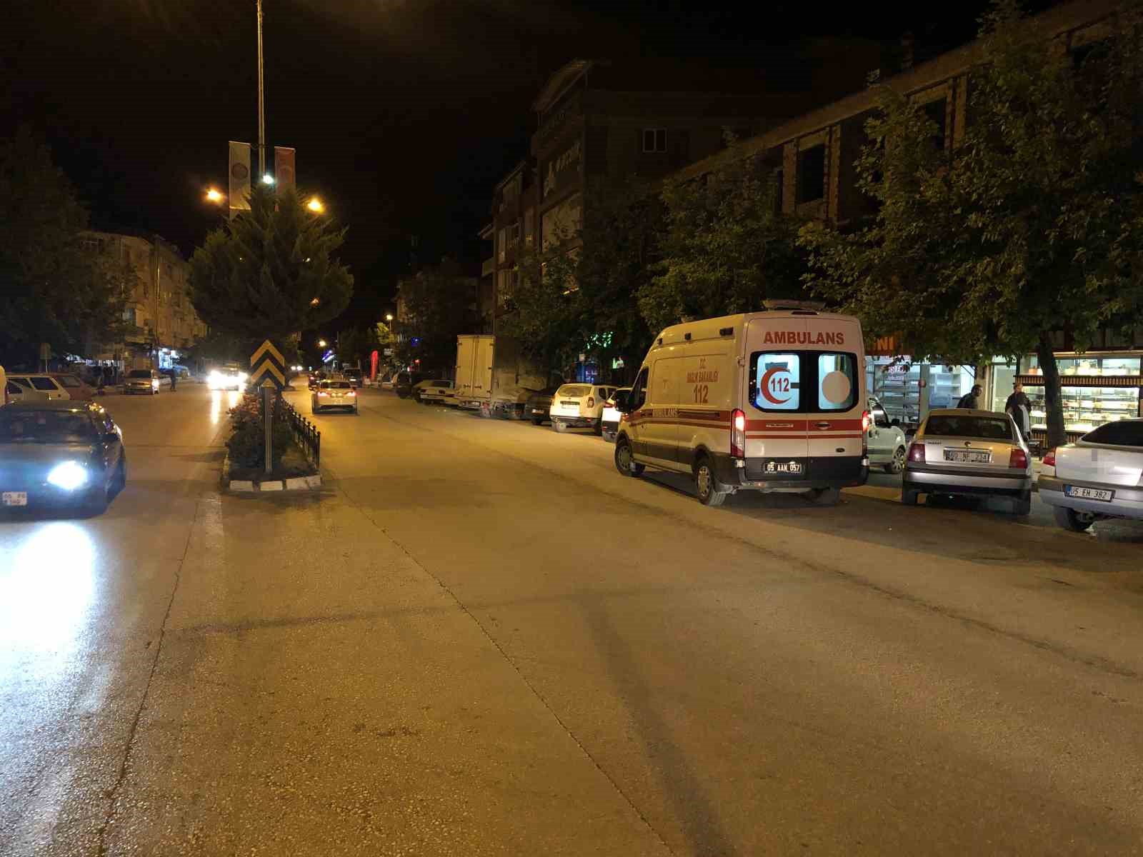 tasovada-yasli-adama-carpan-motosikletli-olay-yerinden-kacti