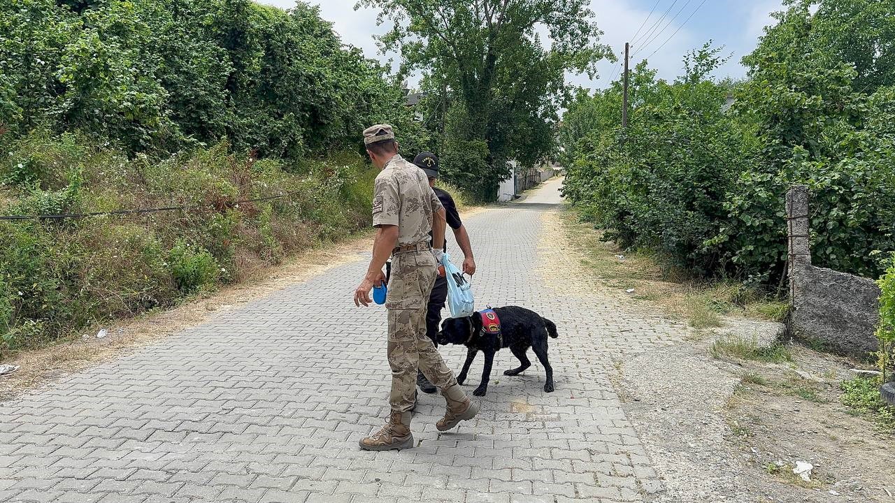 12-saattir-her-yerde-aranan-cocuk-karsi-koyde-bulundu