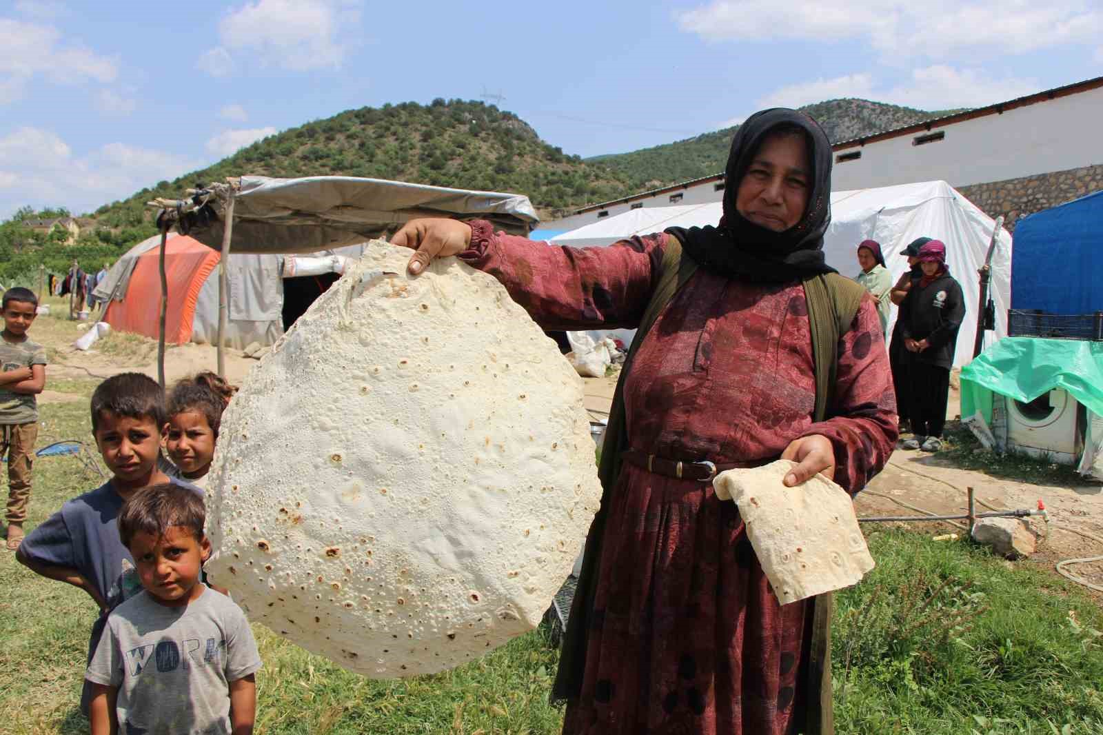 9-cocuklu-tarim-iscisi-annenin-tek-istegi-firin-ve-cocuk-parki