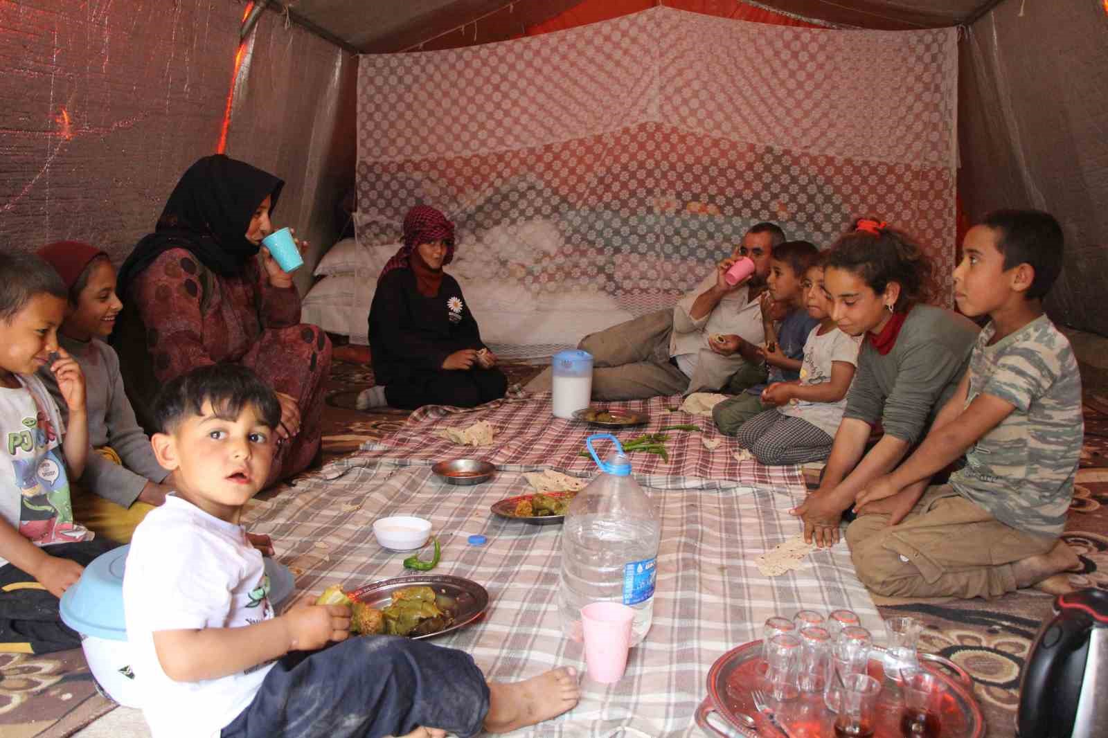 9-cocuklu-tarim-iscisi-annenin-tek-istegi-firin-ve-cocuk-parki