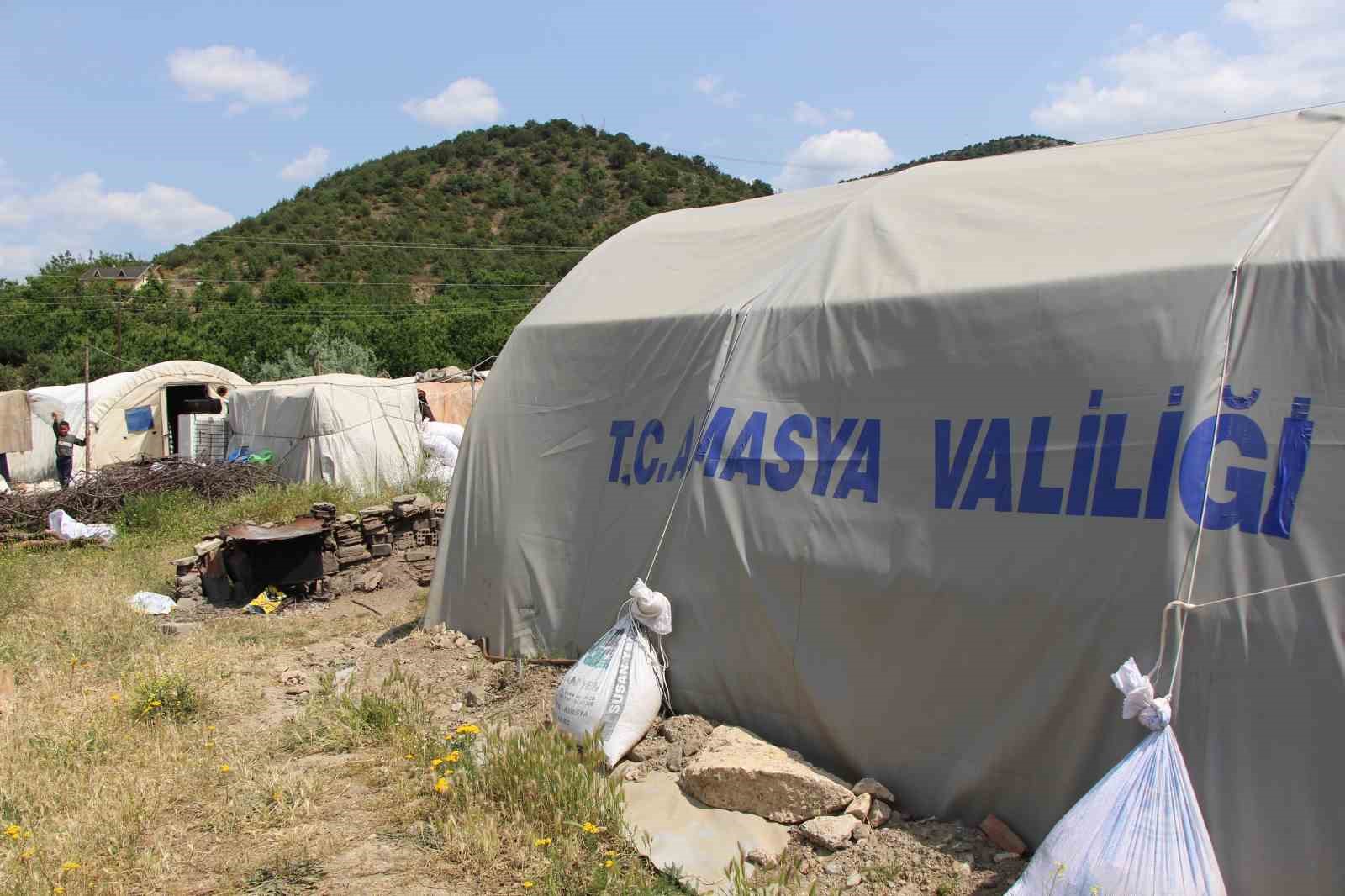 9-cocuklu-tarim-iscisi-annenin-tek-istegi-firin-ve-cocuk-parki