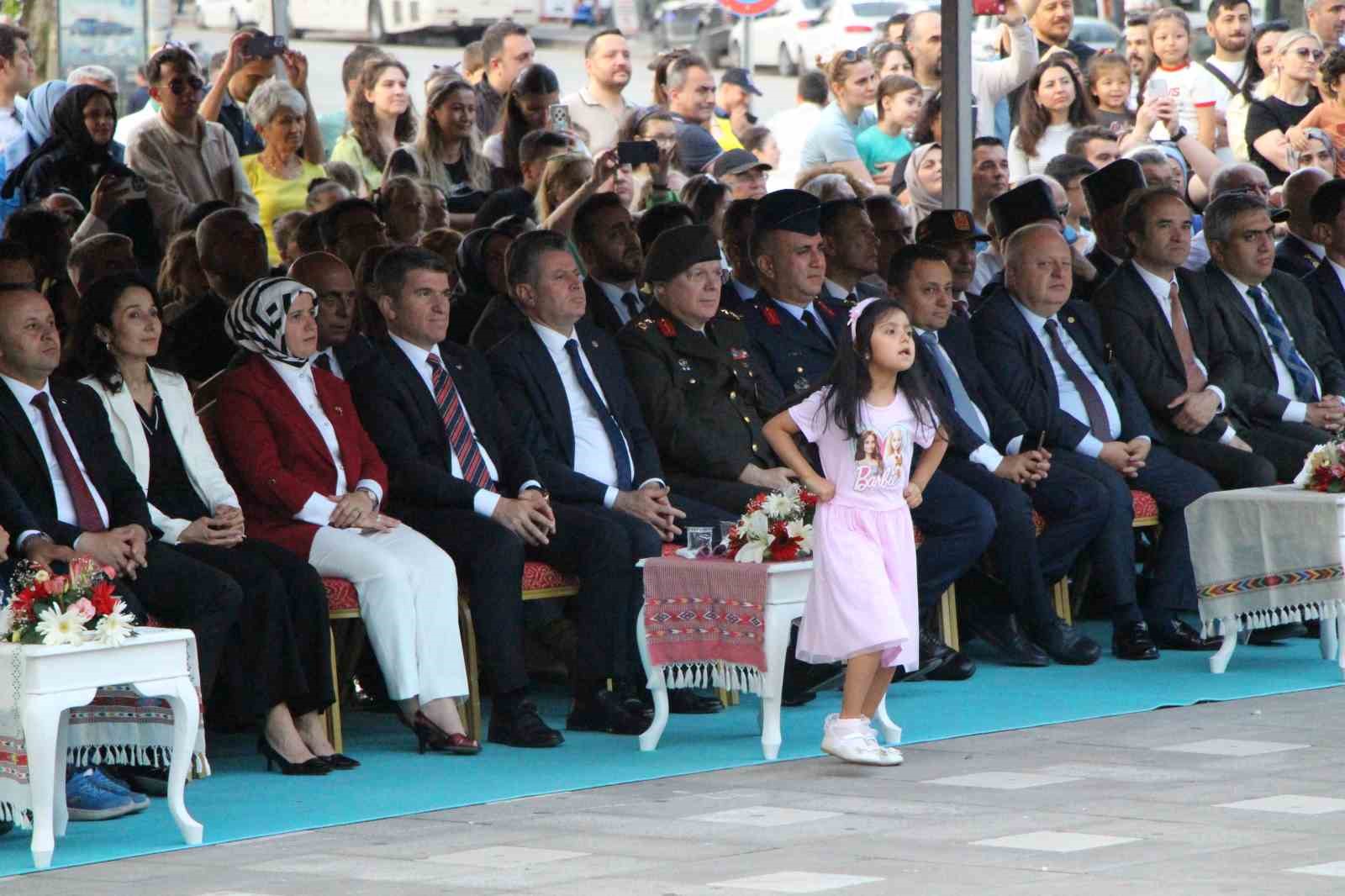 amasyada-renkli-festival-acilisi