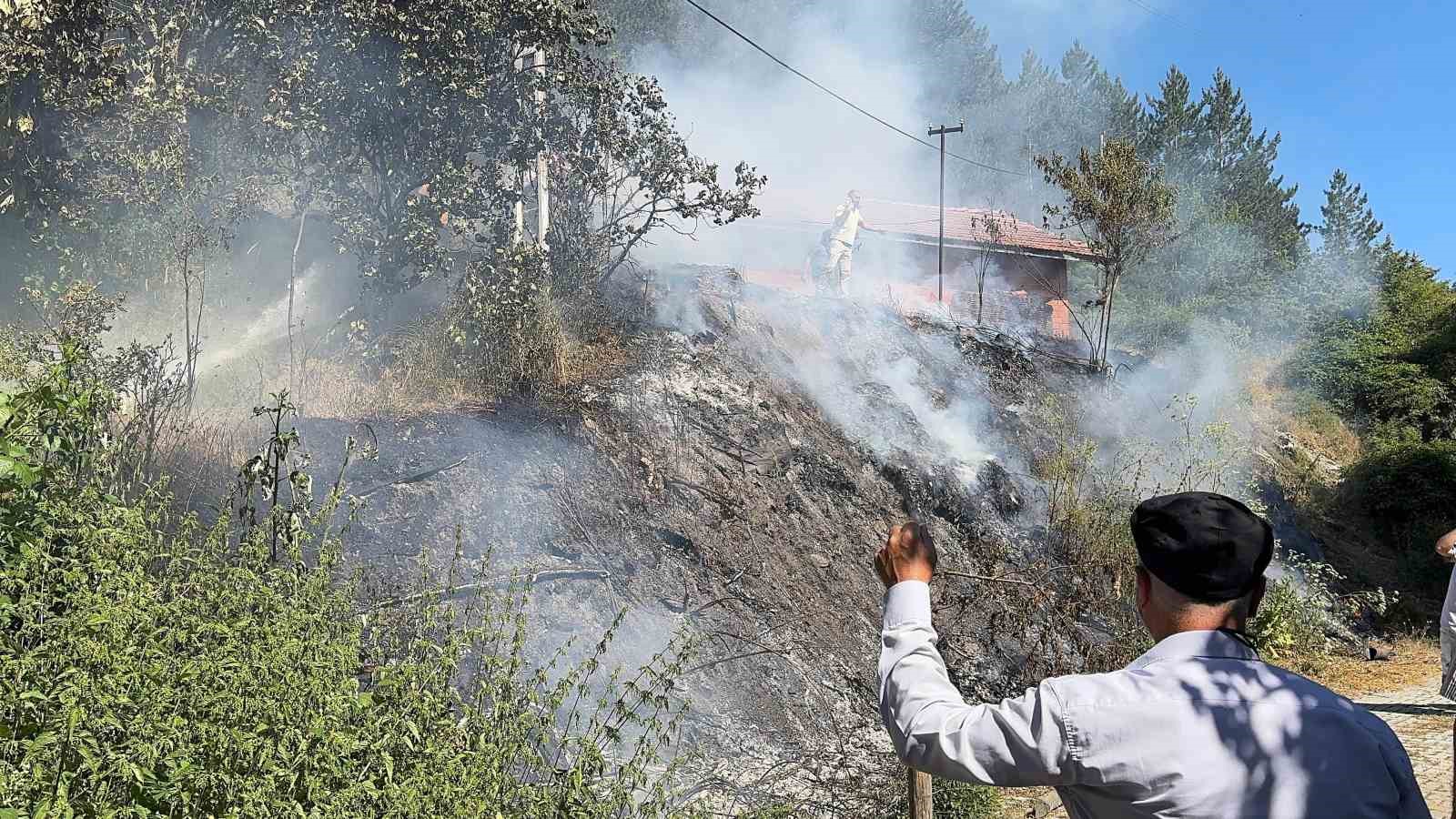 bahcede-cikan-yangin-evi-kule-ceviriyordu