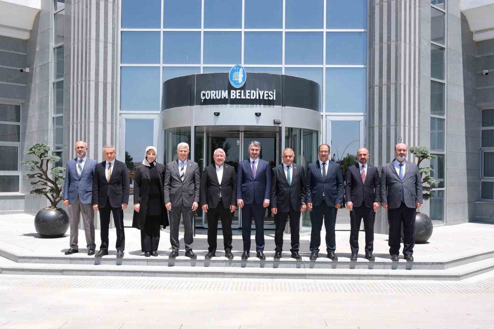bakan-yardimcisi-tarikdaroglundan-baskan-asgina-ziyaret