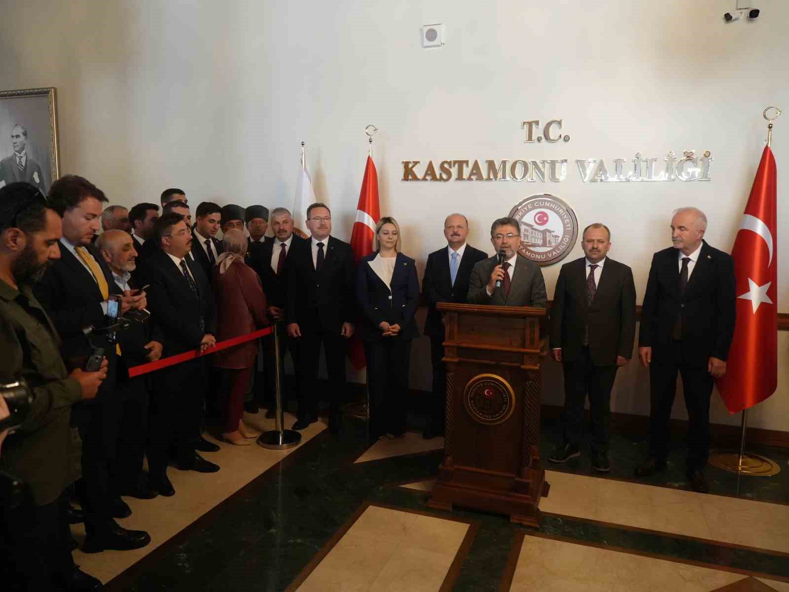 bakan-yumakli-ormanlik-alanlarda-lutfen-ates-yakmayalim