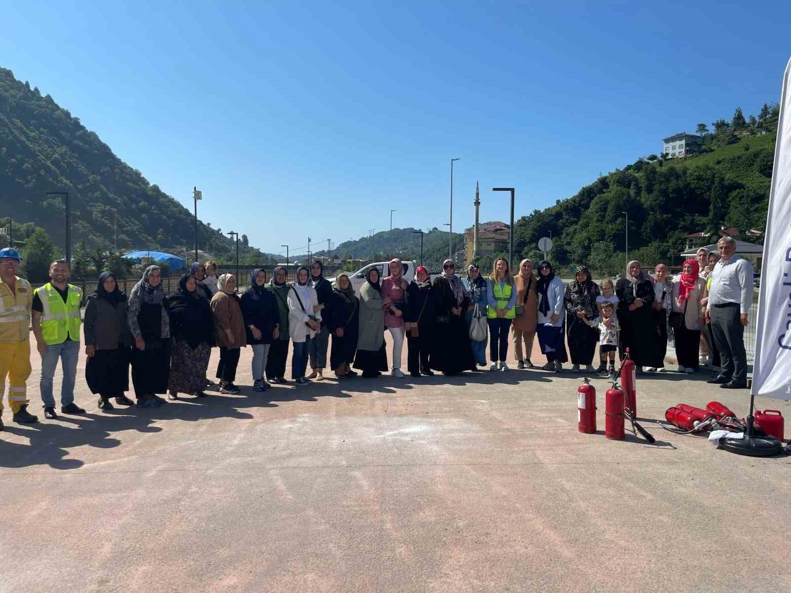 cayeli-bakirdan-madenlili-kadinlara-yangin-egitimi