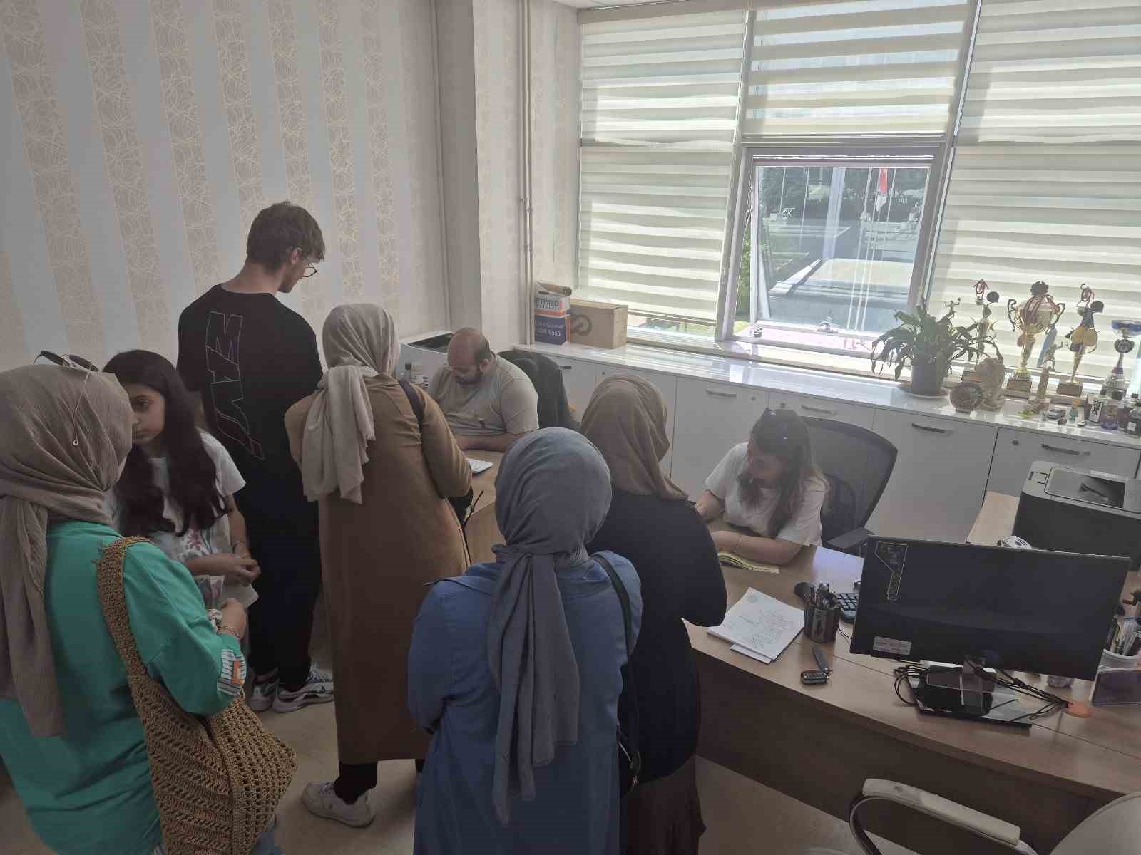 corum-belediyesinin-yaz-okullari-kayitlari-basladi-44-bransta-egitim